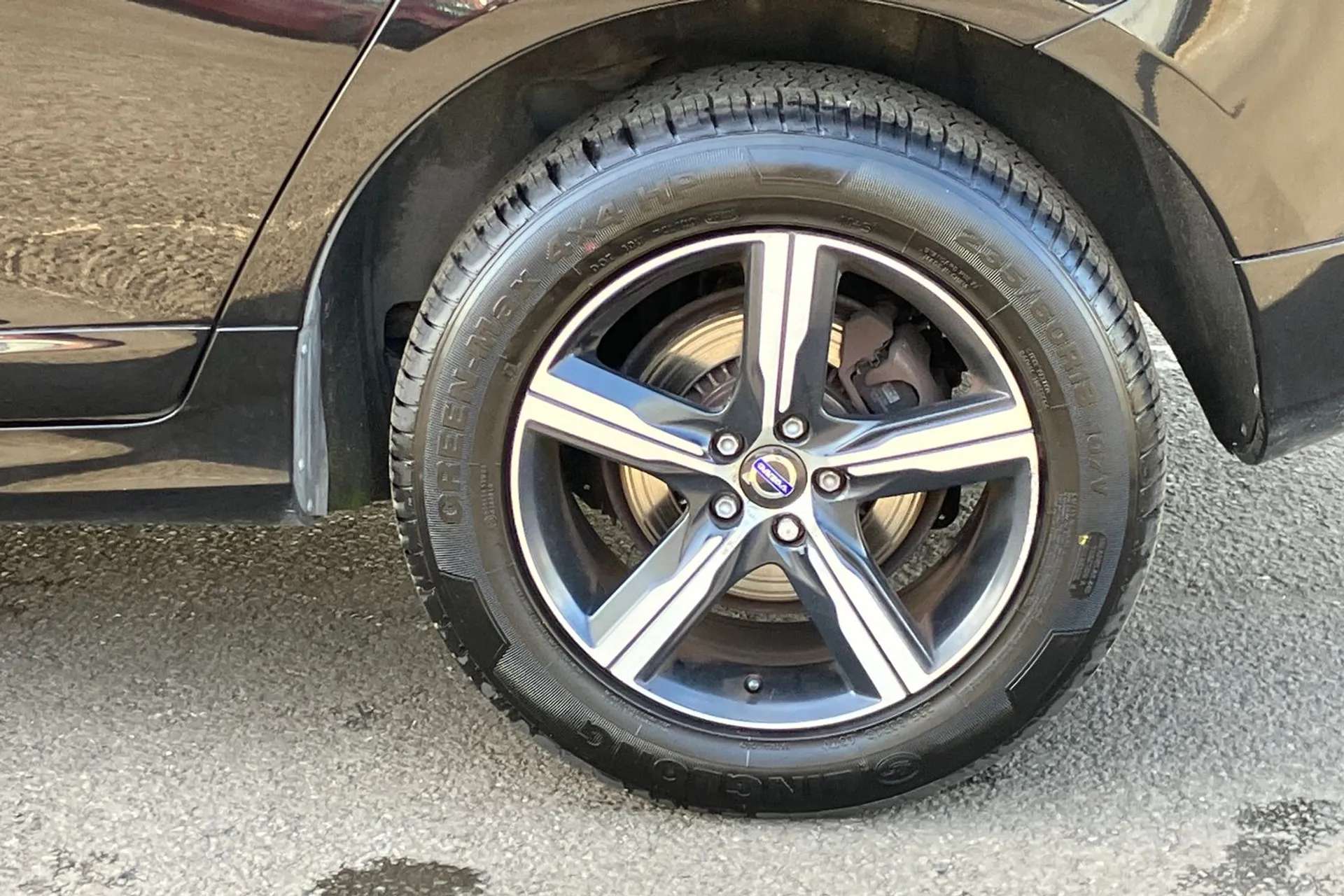 2017 VOLVO XC60 2017 VOLVO XC60