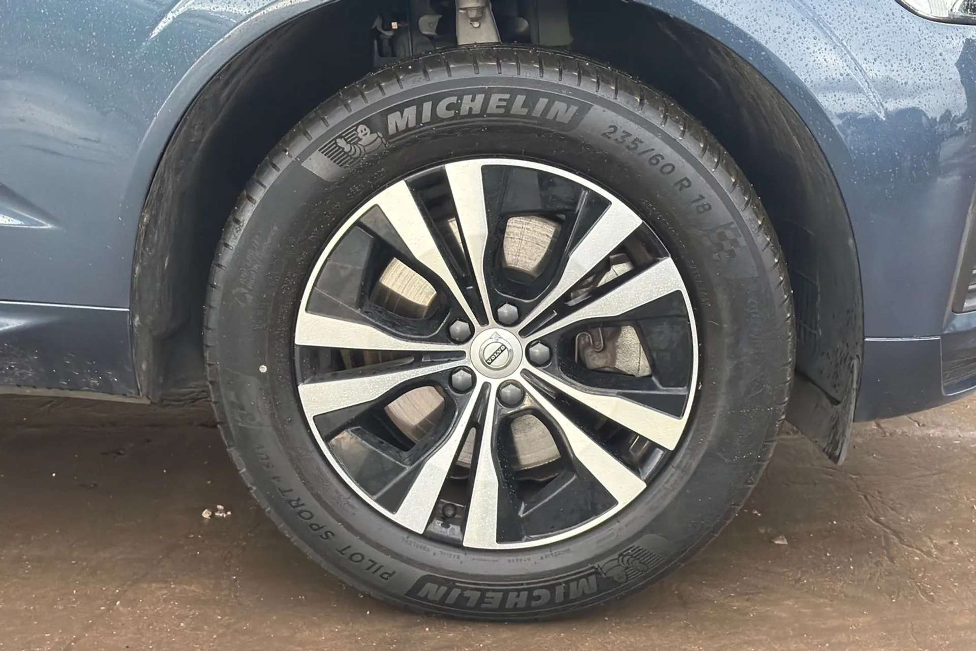 2023 VOLVO XC60 2023 VOLVO XC60