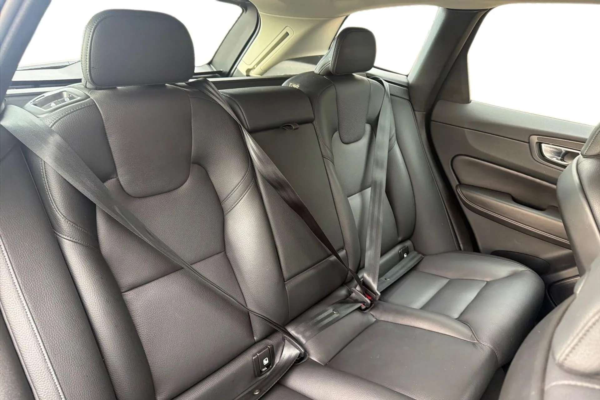 2023 VOLVO XC60 2023 VOLVO XC60