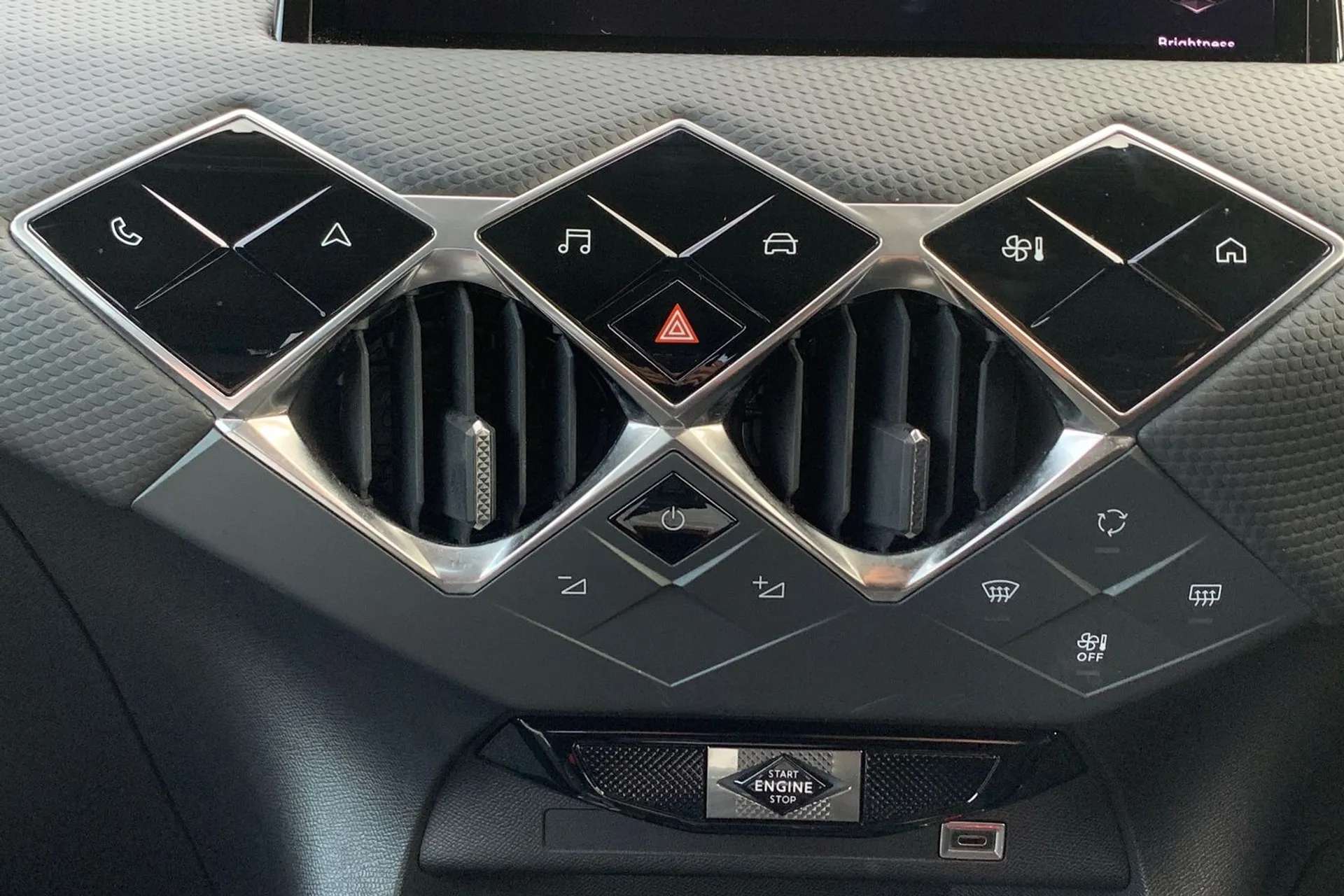 0 DS DS3 0 DS DS3