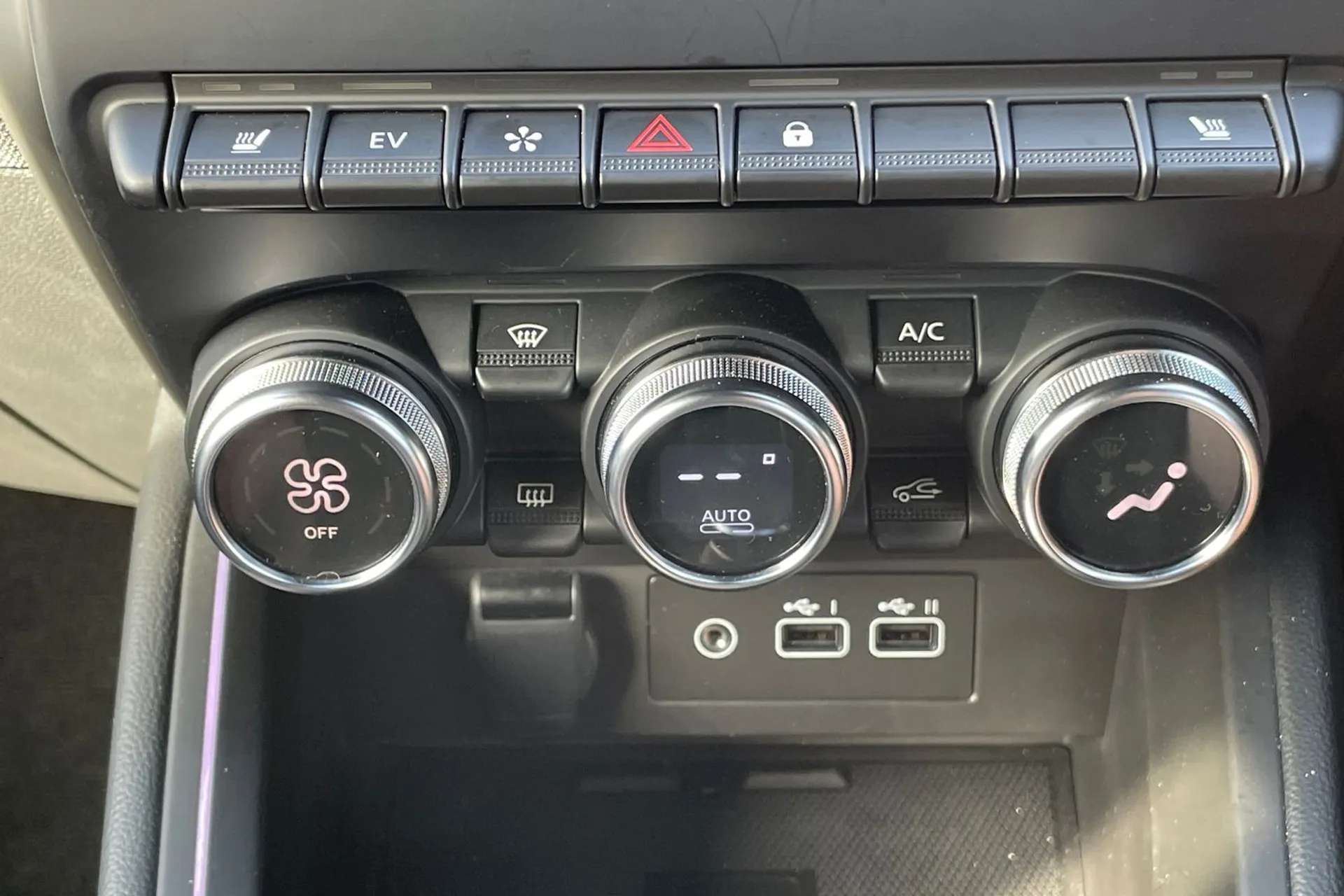 2024 RENAULT CLIO 2024 RENAULT CLIO