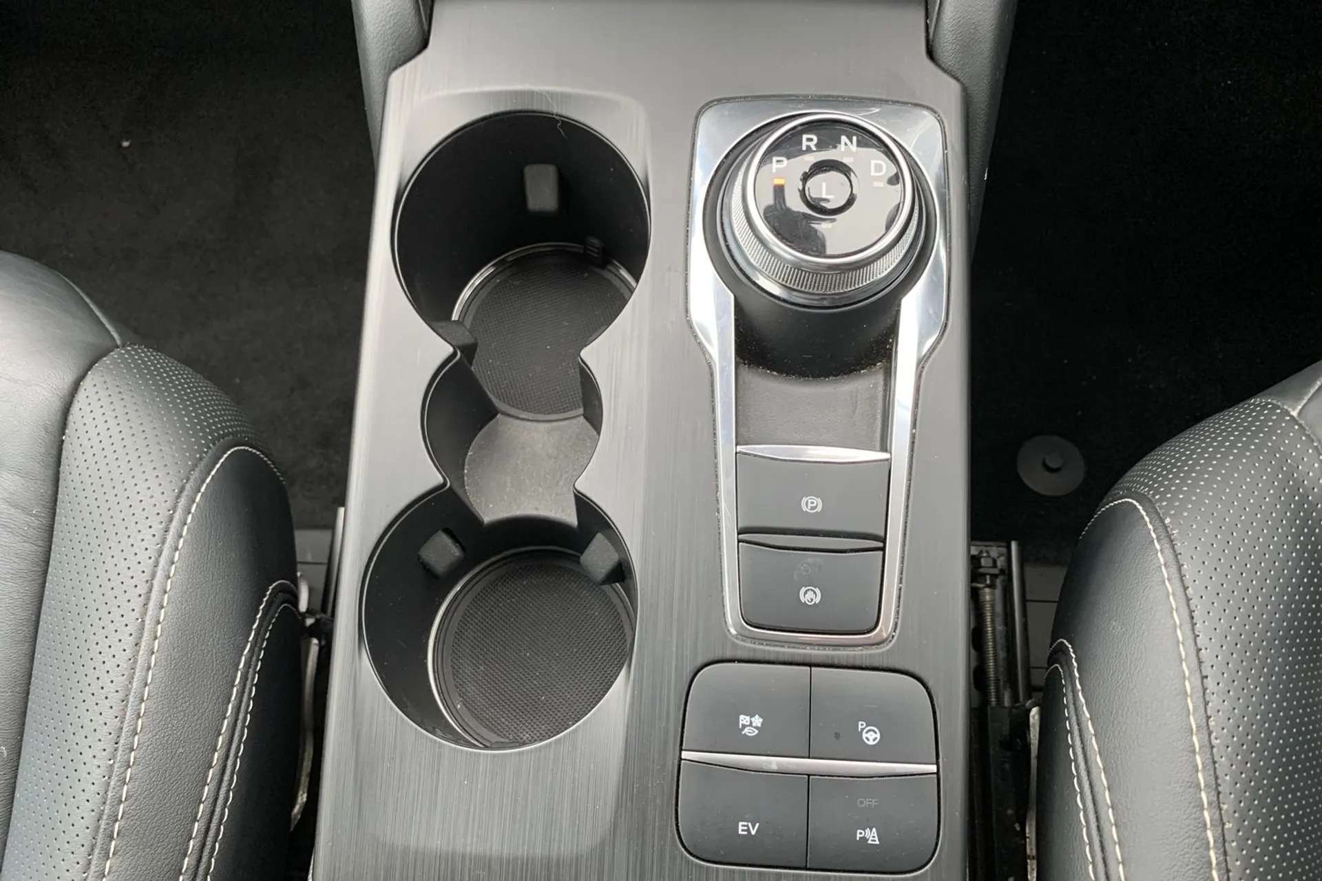 2022 FORD KUGA 2022 FORD KUGA