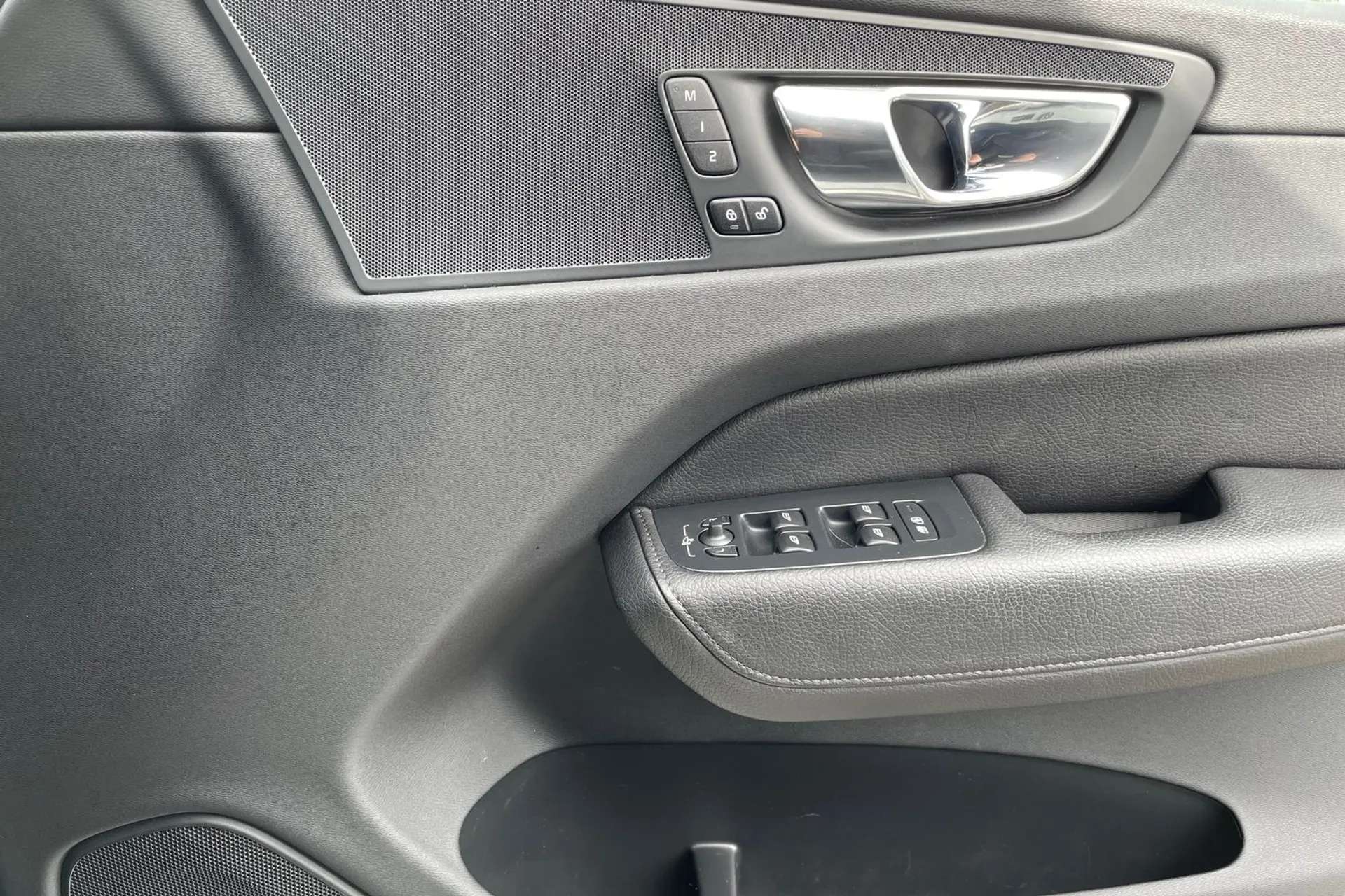 2020 VOLVO XC60 2020 VOLVO XC60