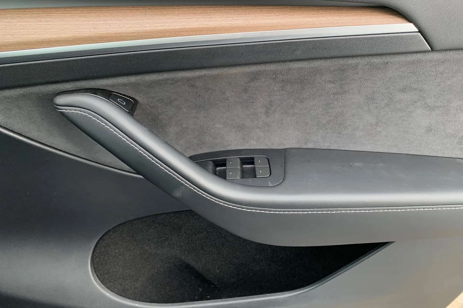 2024 TESLA MODEL Y 2024 TESLA MODEL Y