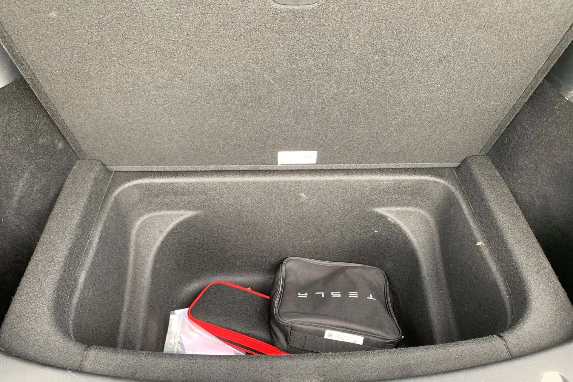 2024 TESLA MODEL Y 2024 TESLA MODEL Y