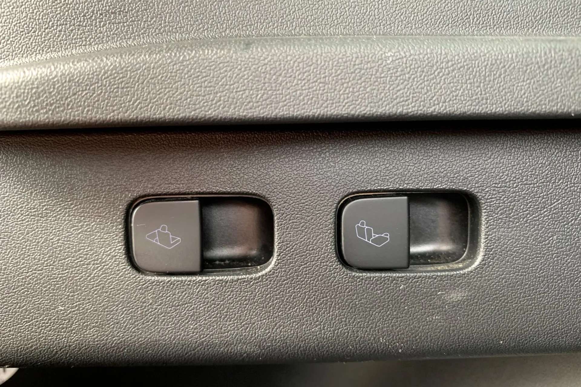 2024 TESLA MODEL Y 2024 TESLA MODEL Y