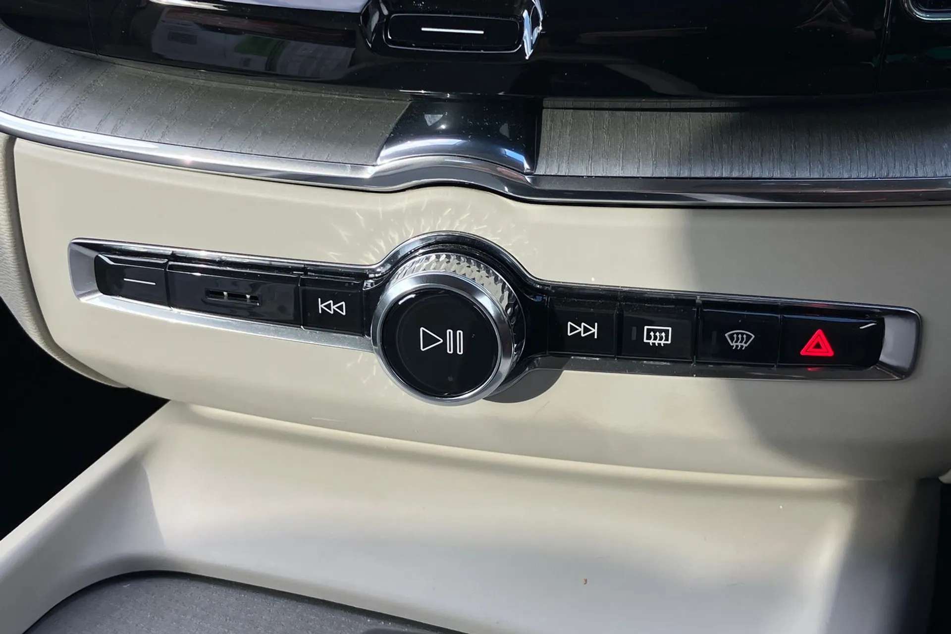 2023 VOLVO XC60 2023 VOLVO XC60