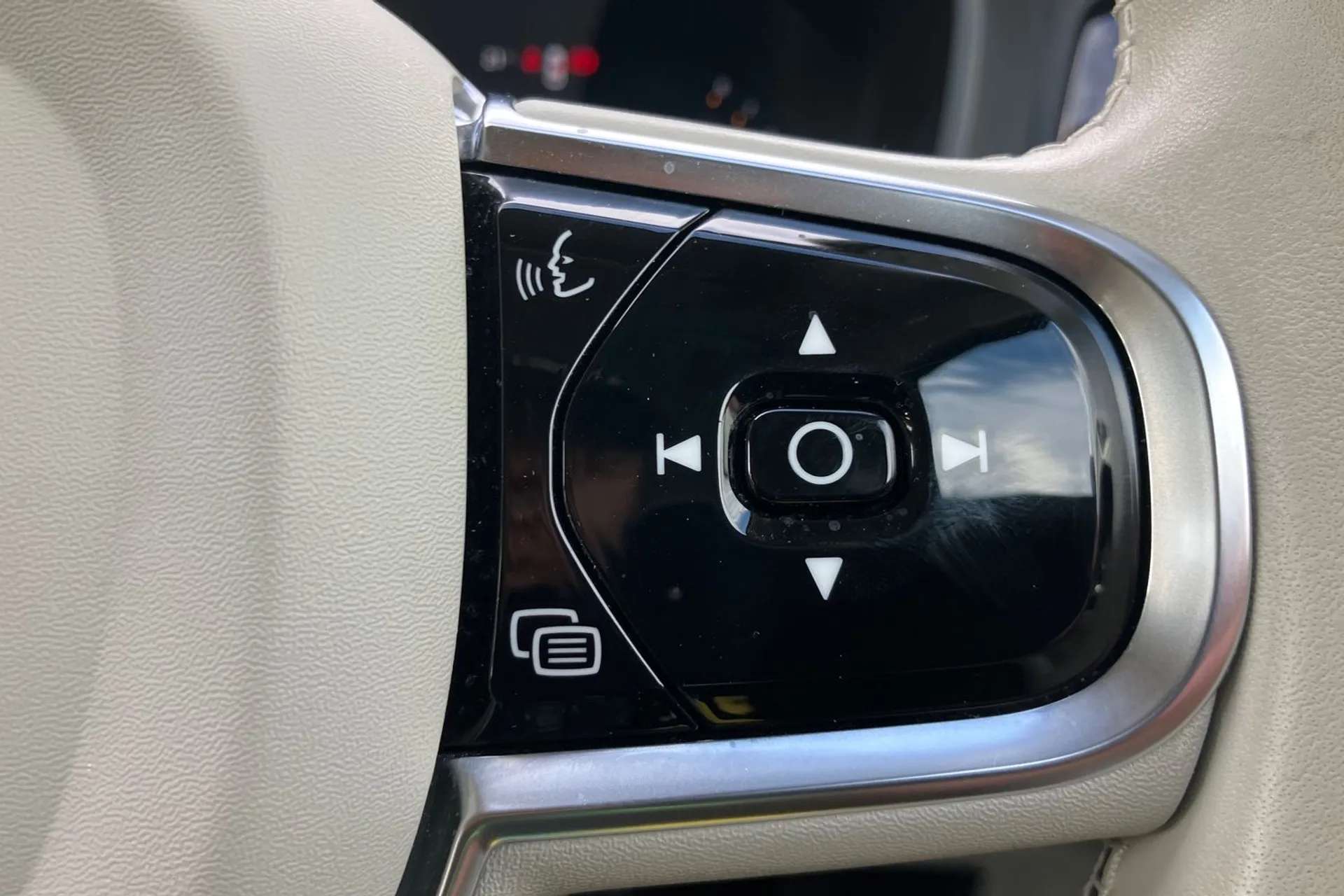 2023 VOLVO XC60 2023 VOLVO XC60