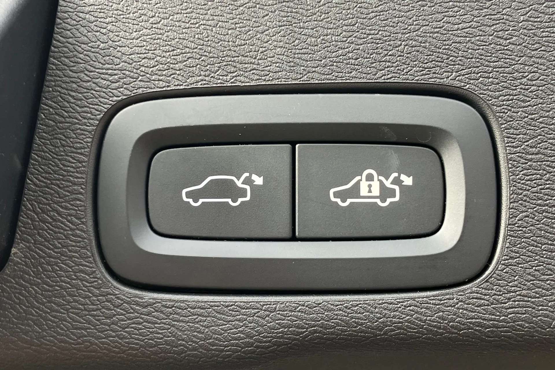 2023 VOLVO XC60 2023 VOLVO XC60