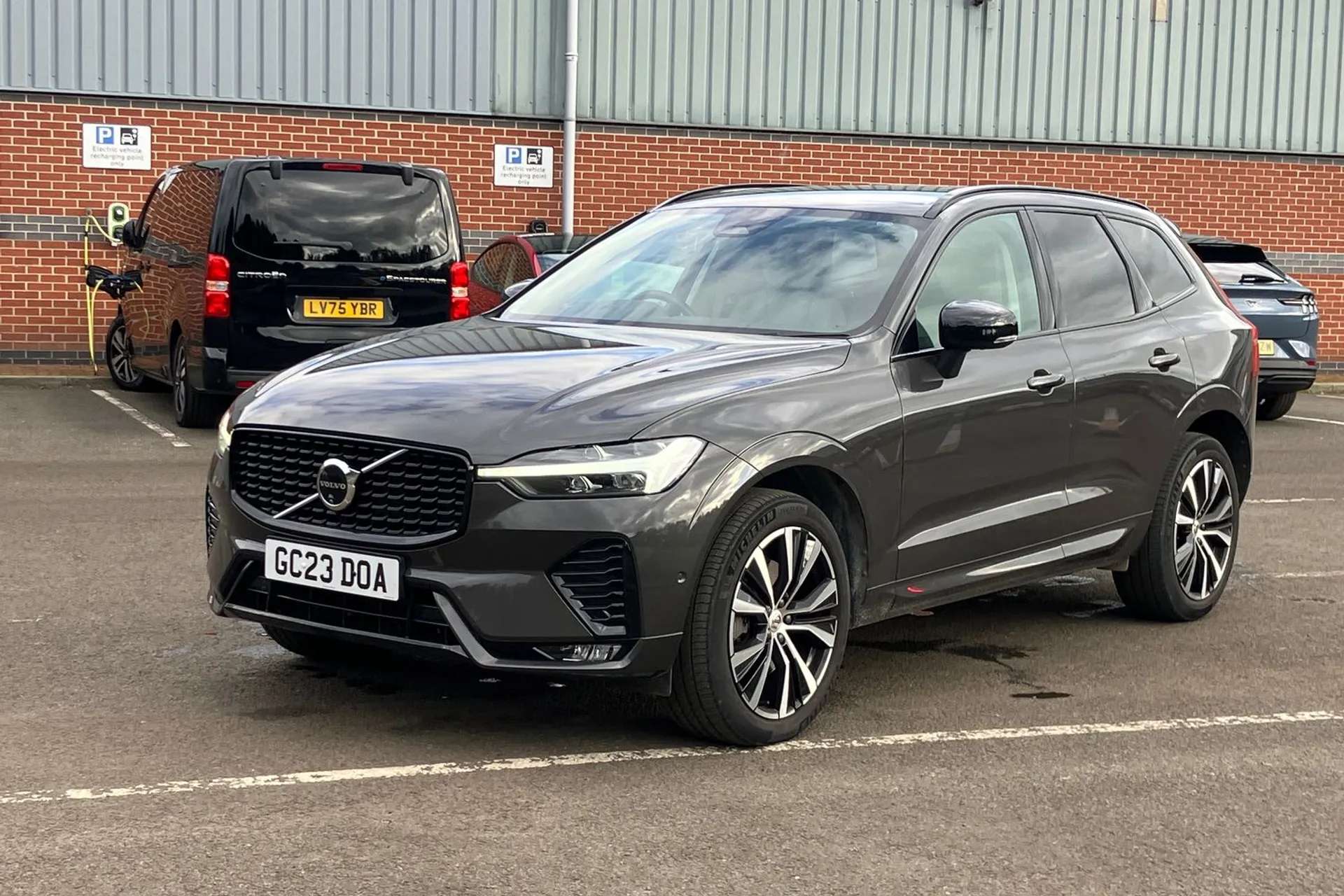 2023 VOLVO XC60 2023 VOLVO XC60