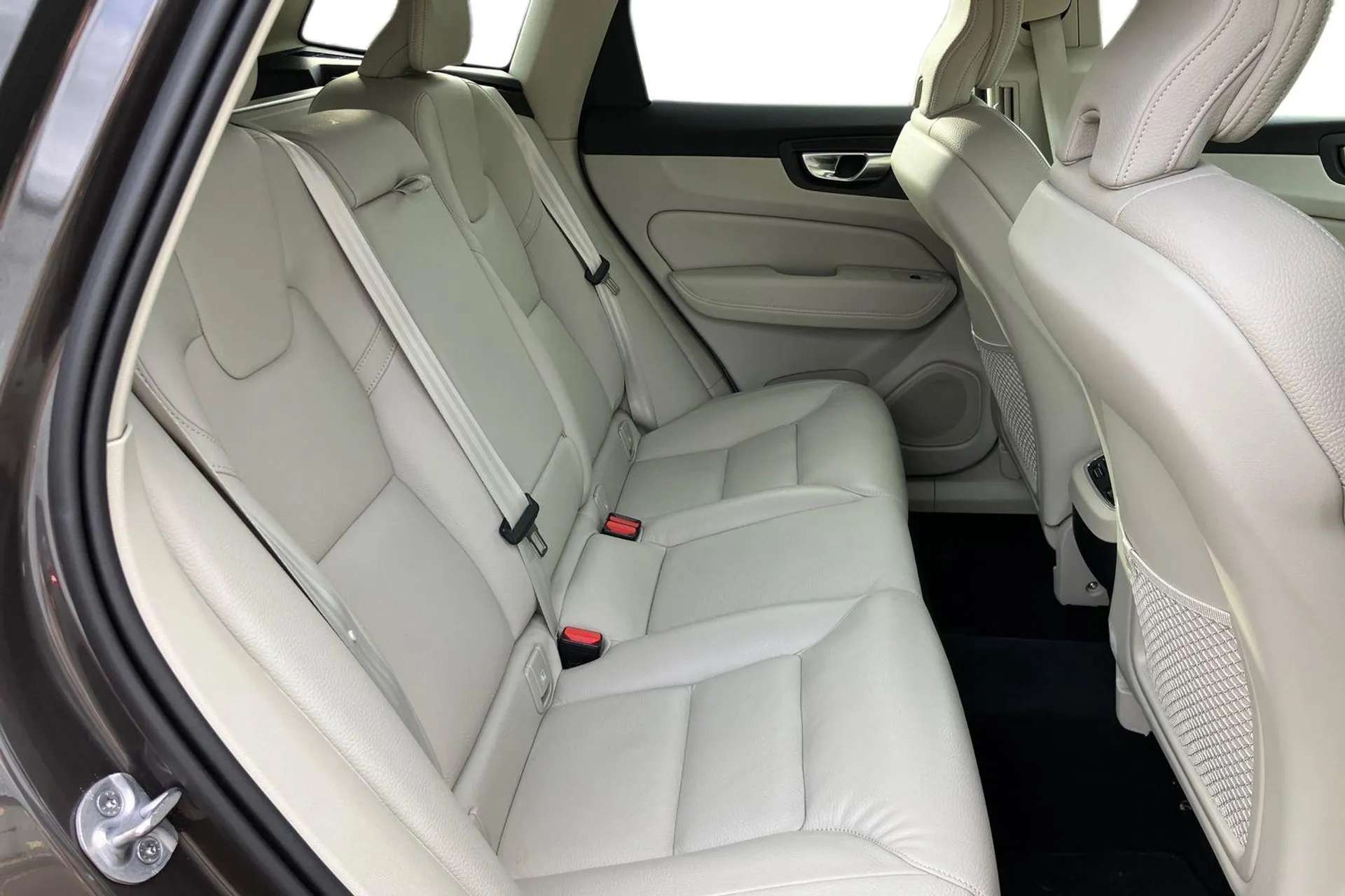 2023 VOLVO XC60 2023 VOLVO XC60