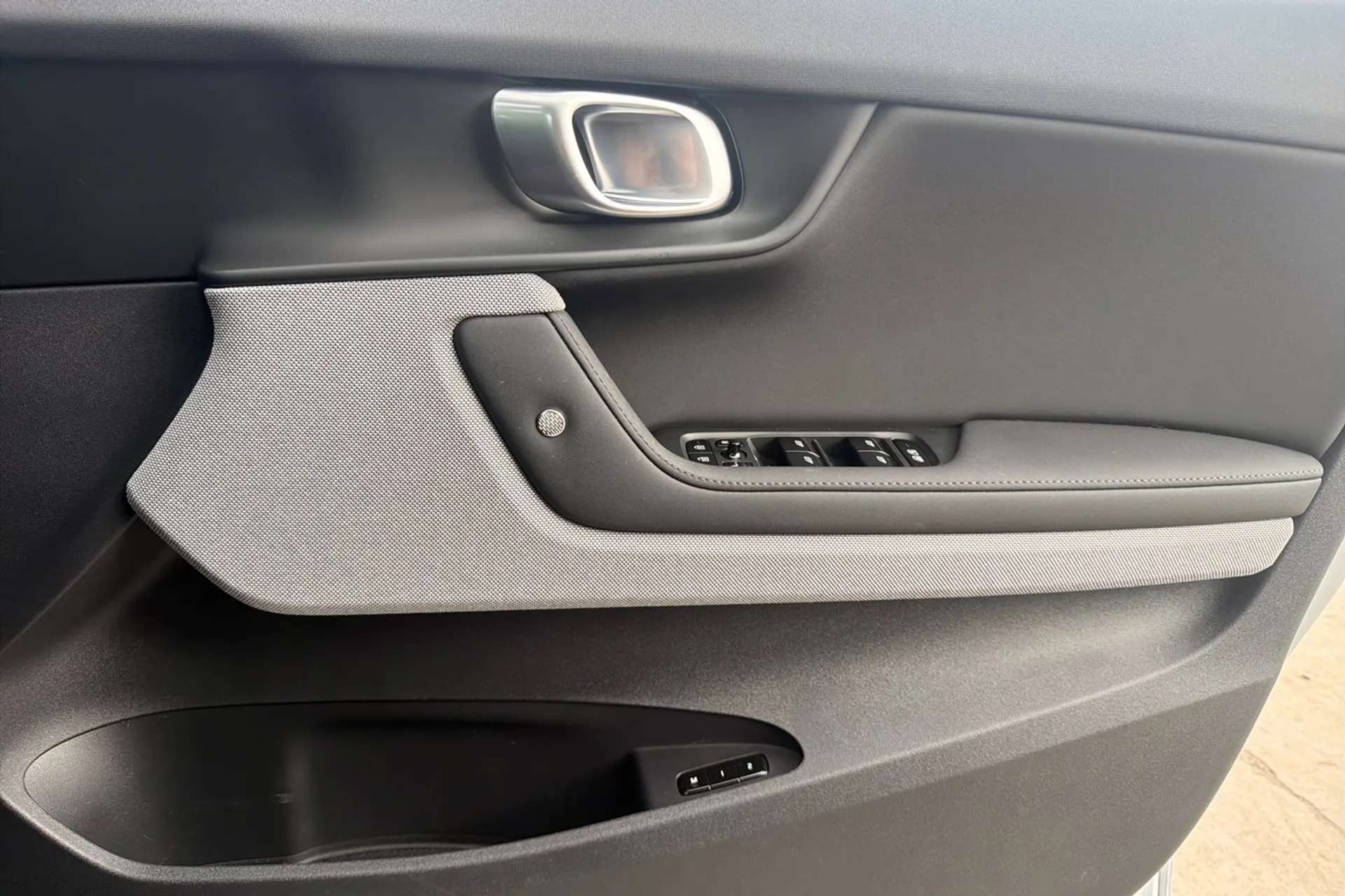 2025 POLESTAR 2 2025 POLESTAR 2