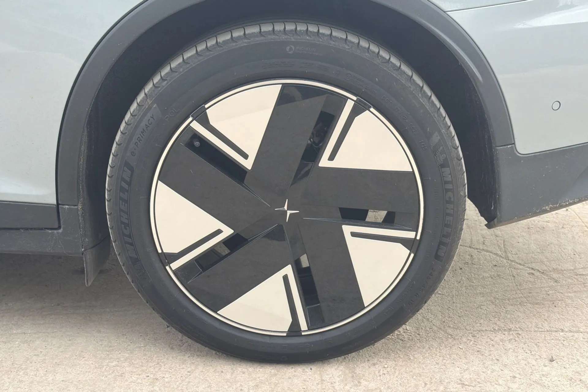 2025 POLESTAR 2 2025 POLESTAR 2