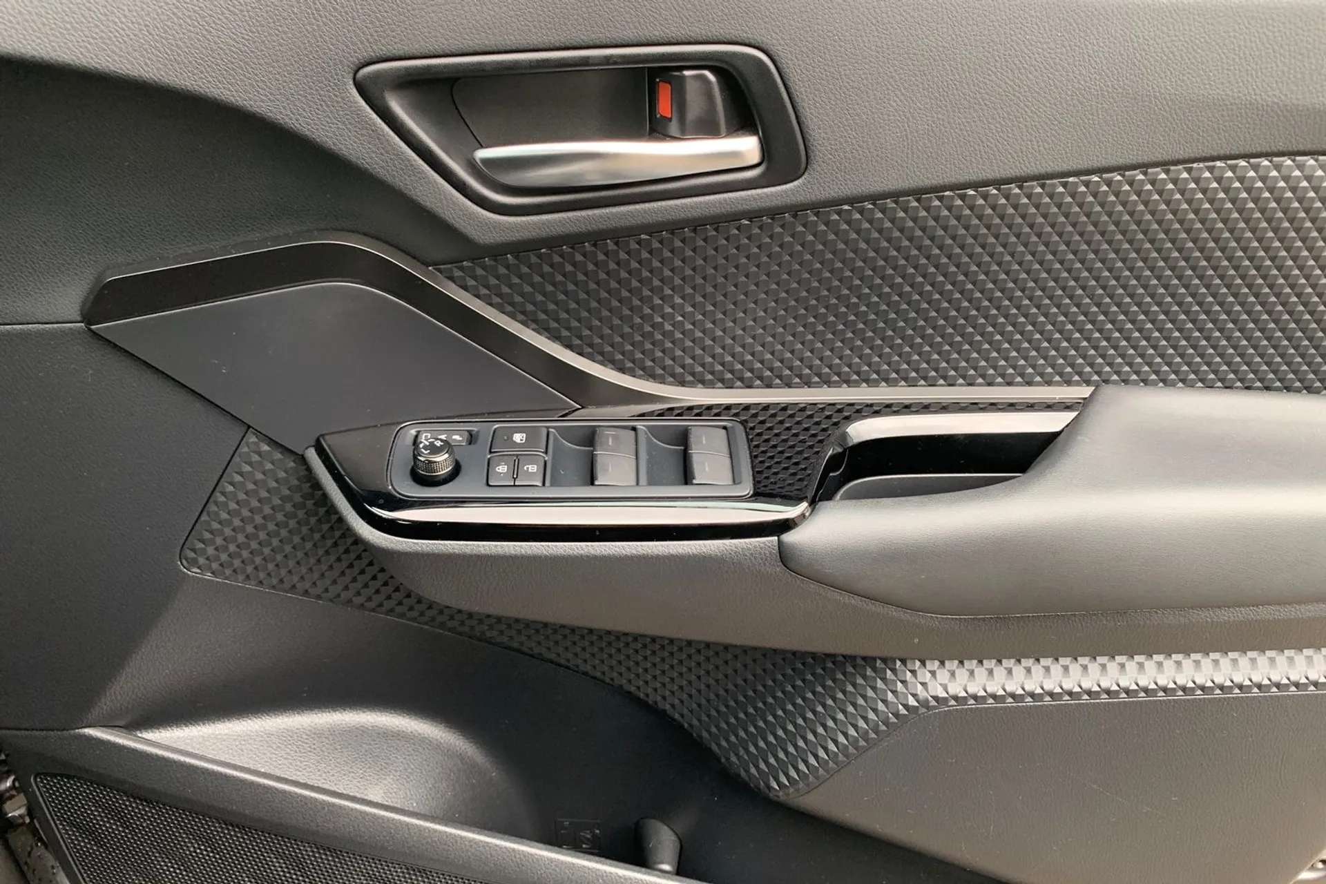 2023 TOYOTA C-HR 2023 TOYOTA C-HR