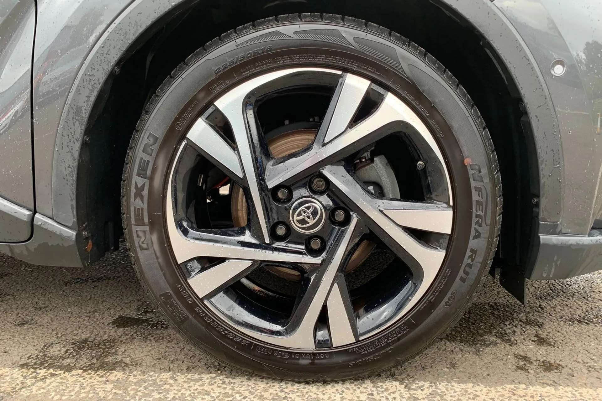 2023 TOYOTA C-HR 2023 TOYOTA C-HR