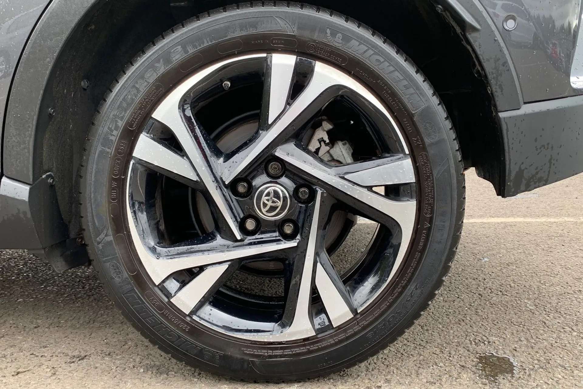 2023 TOYOTA C-HR 2023 TOYOTA C-HR