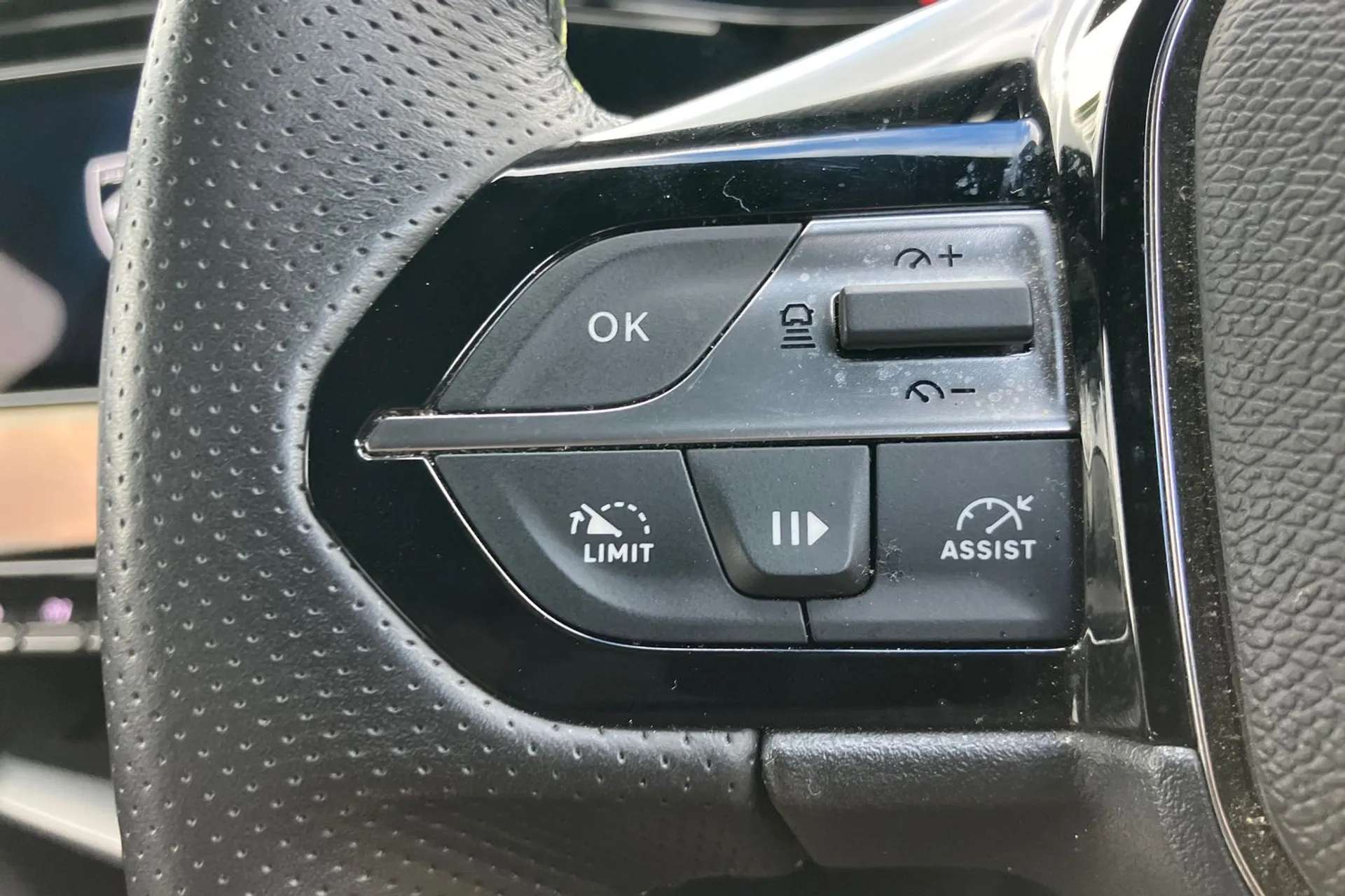 2025 PEUGEOT 308 2025 PEUGEOT 308