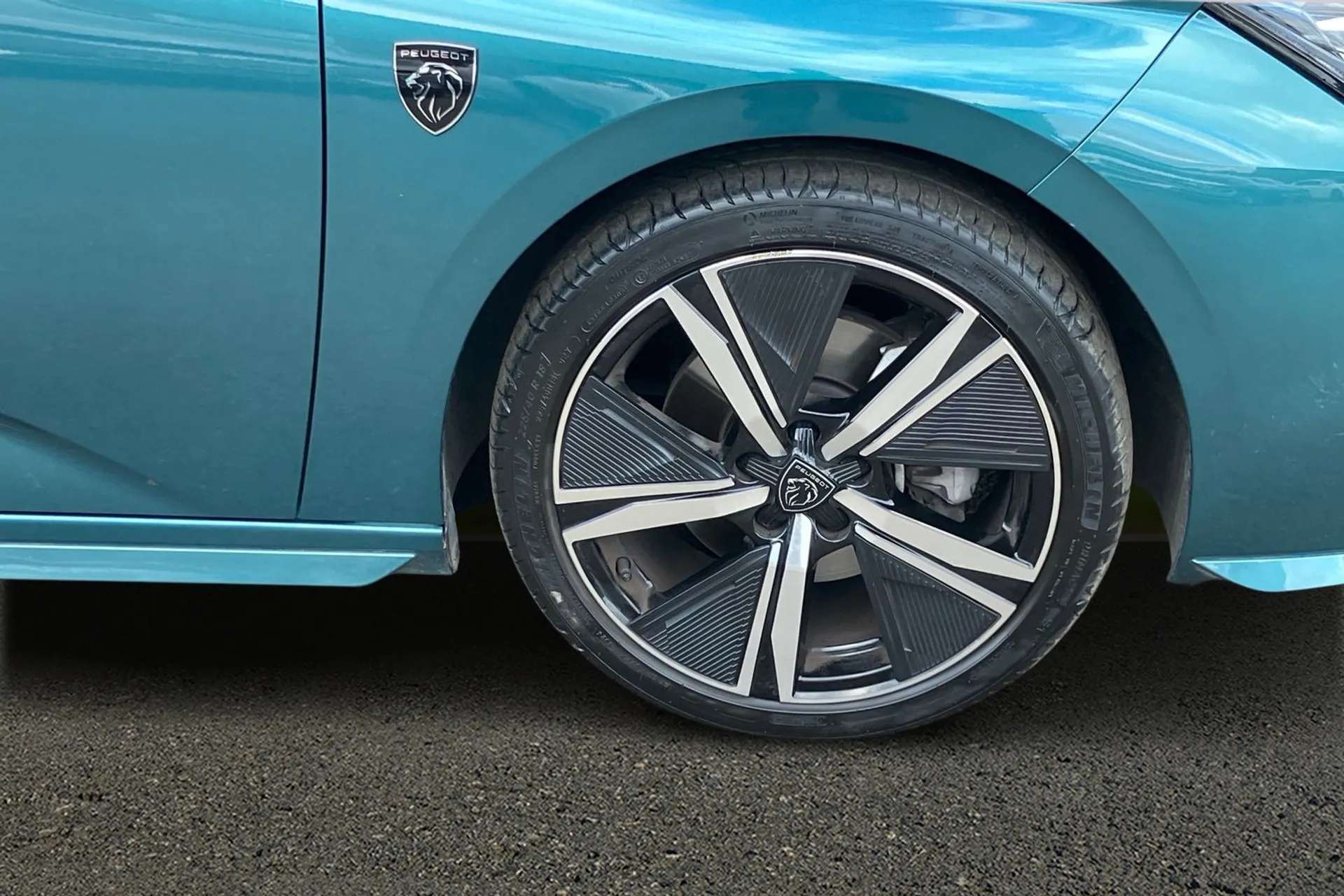 2025 PEUGEOT 308 2025 PEUGEOT 308