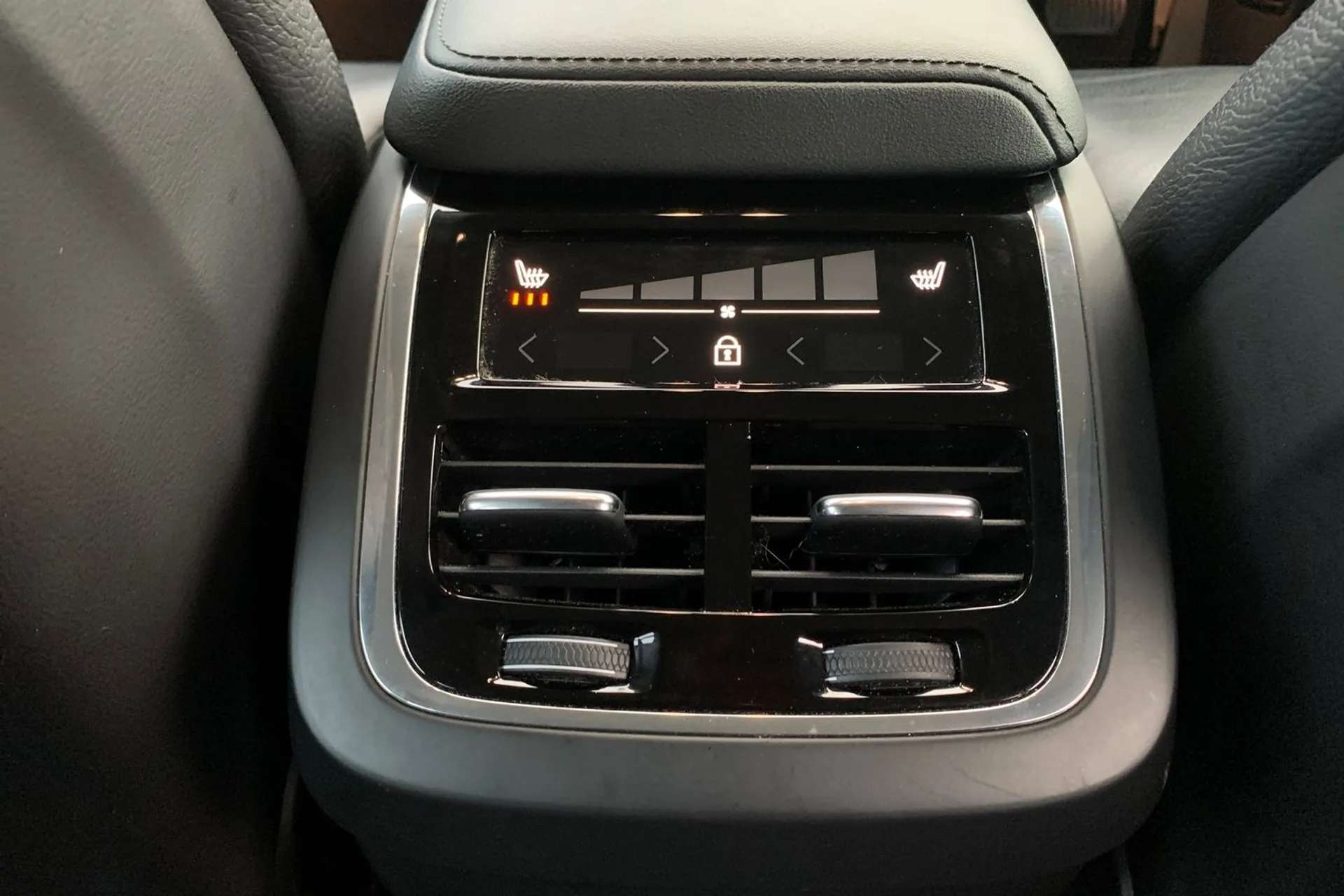 2023 VOLVO XC60 2023 VOLVO XC60