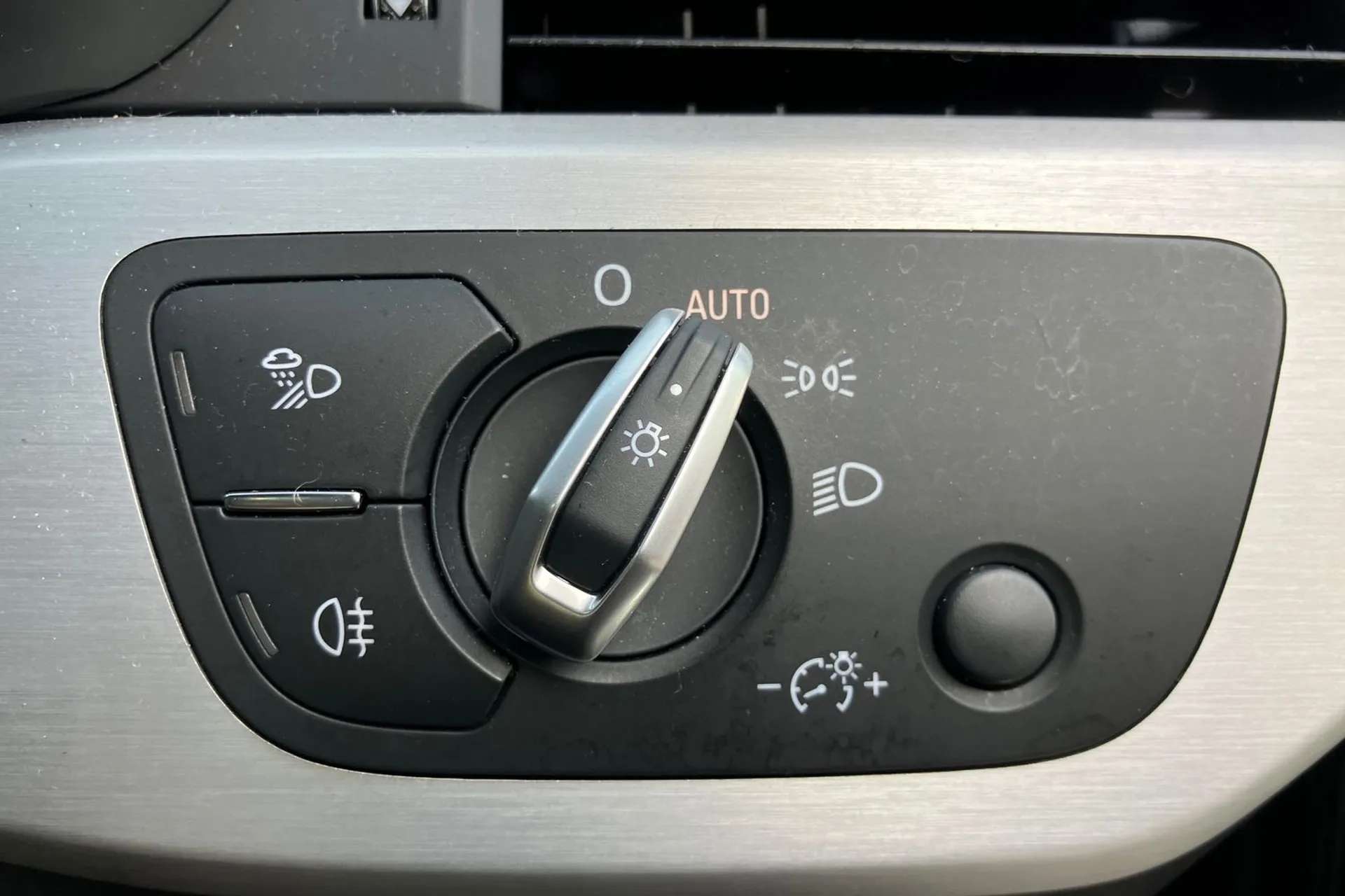 2018 AUDI A4 2018 AUDI A4