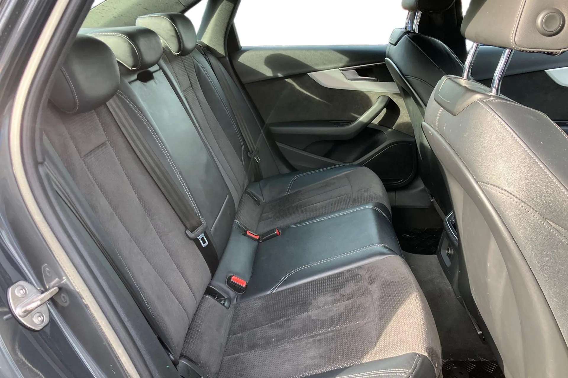 2018 AUDI A4 2018 AUDI A4