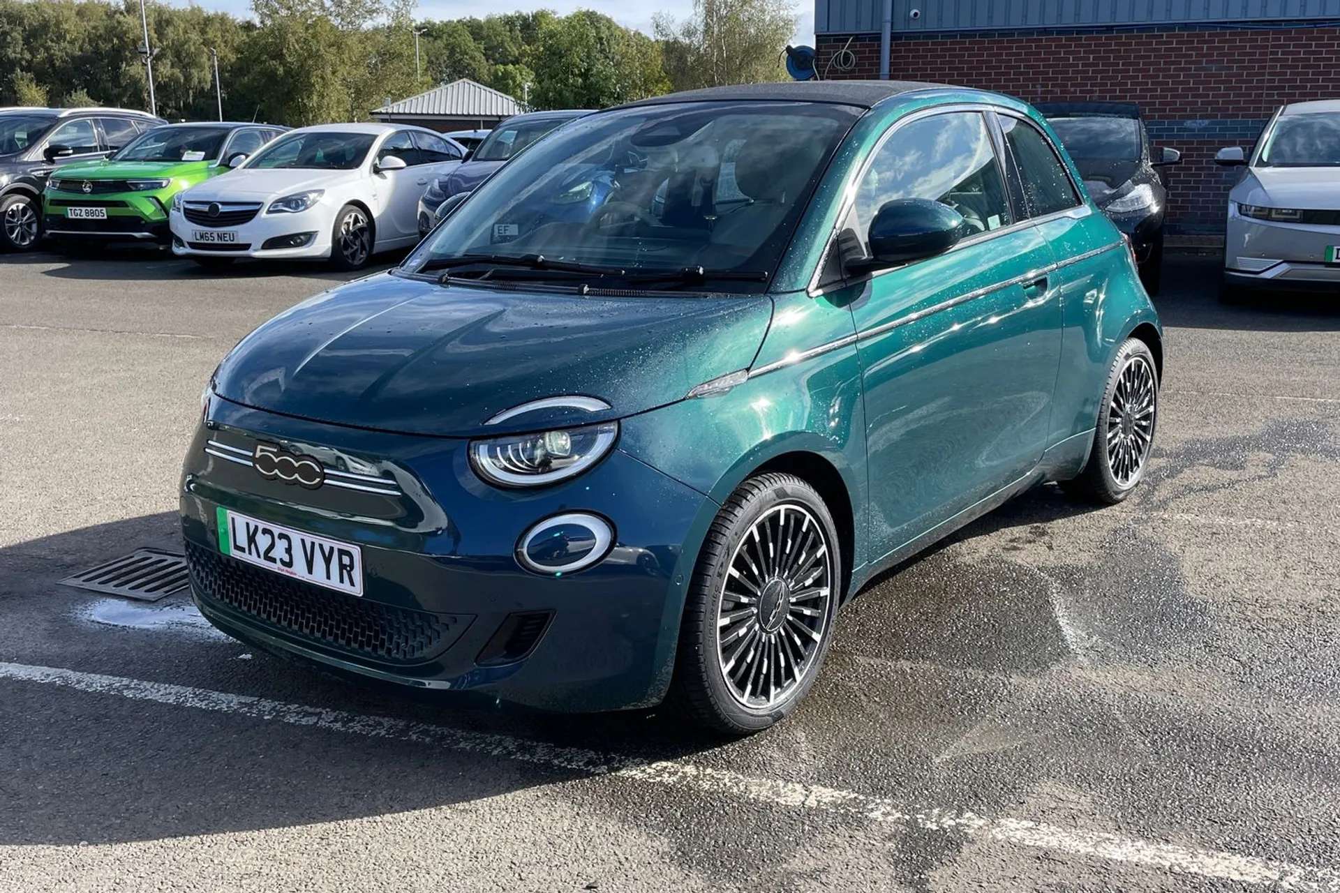 2023 FIAT 500 2023 FIAT 500