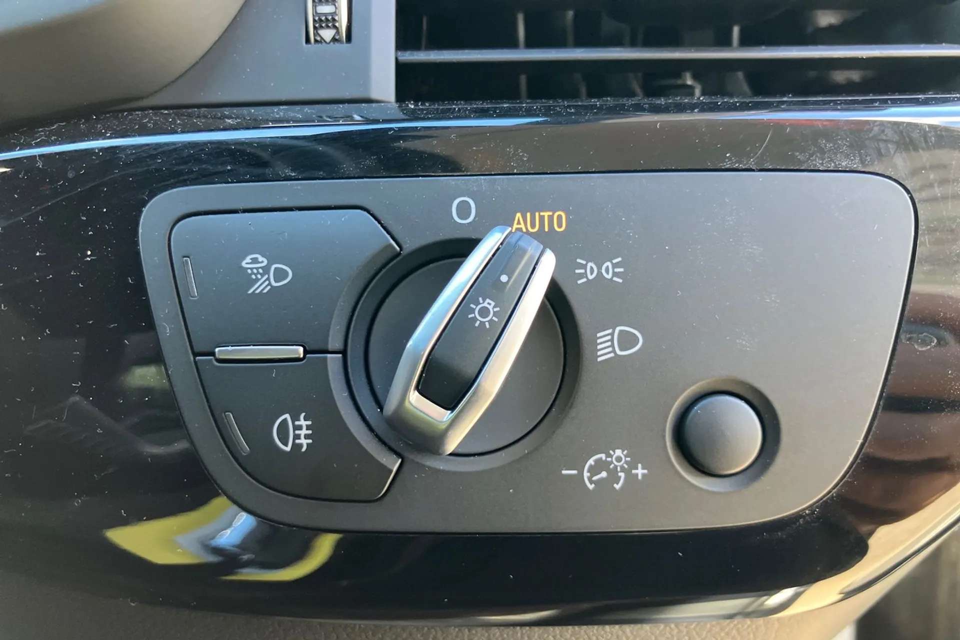 2023 AUDI A4 2023 AUDI A4