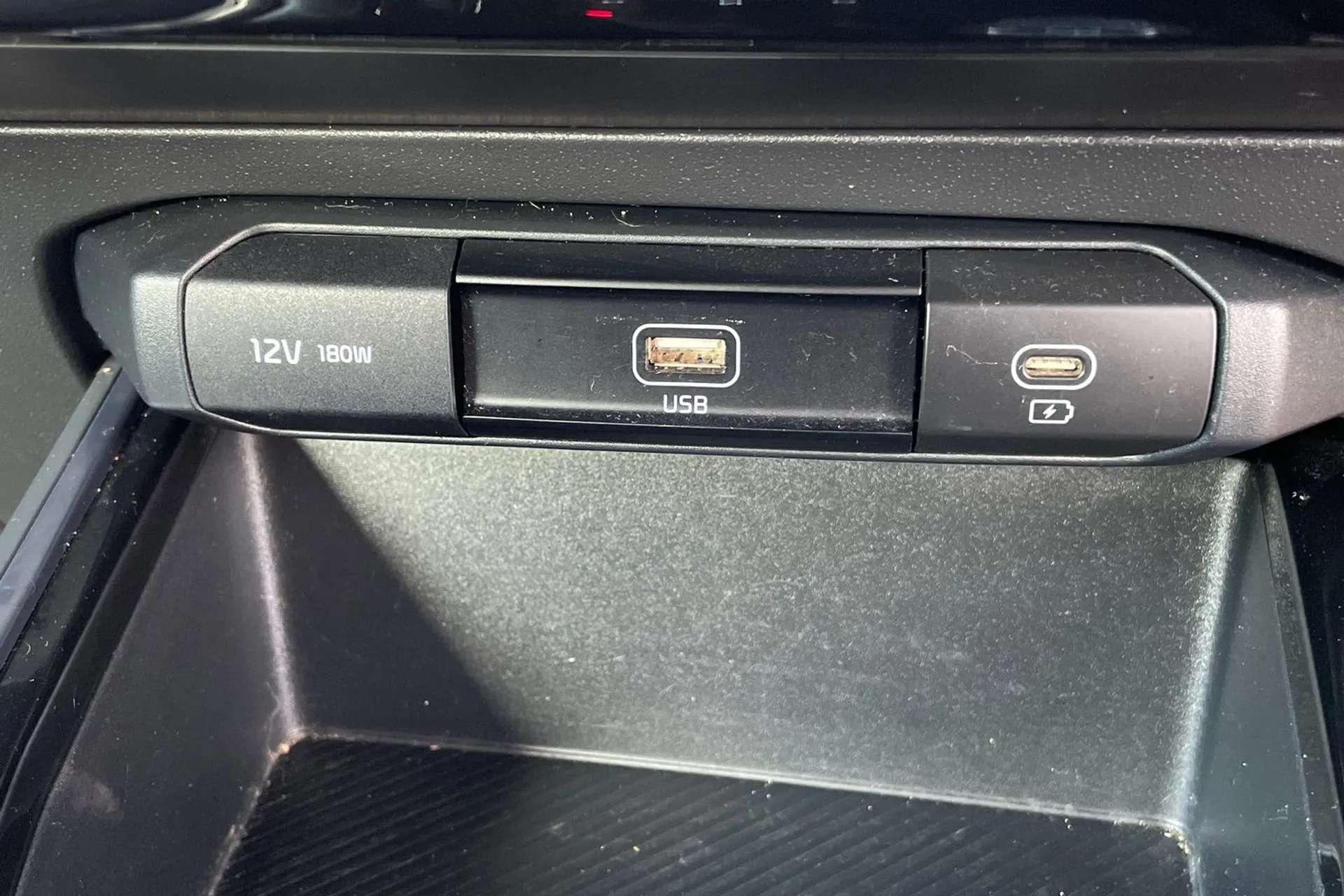 2023 KIA NIRO 2023 KIA NIRO