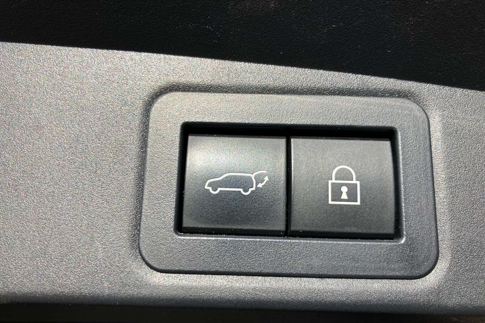 2021 TOYOTA COROLLA 2021 TOYOTA COROLLA