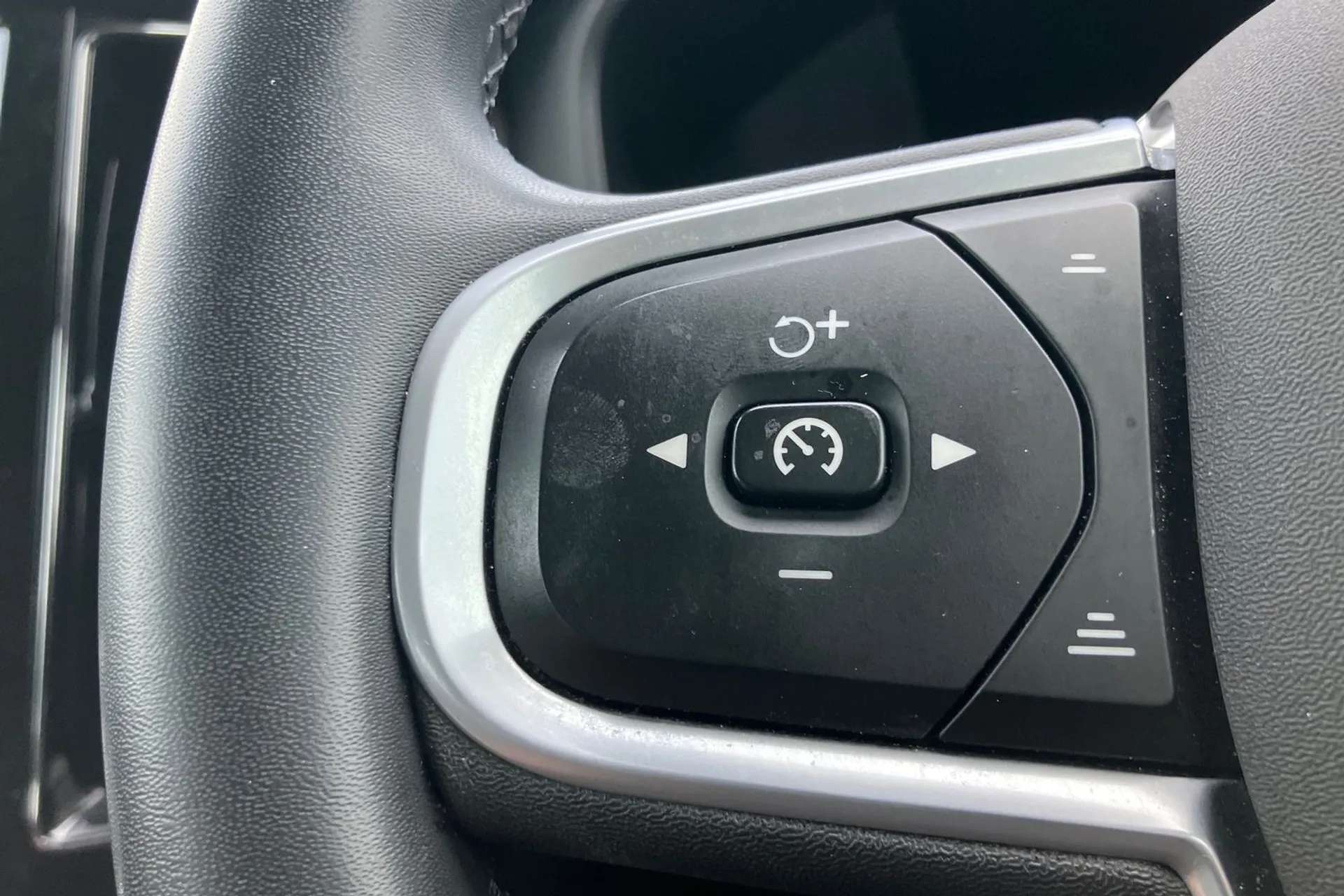 2021 VOLVO XC60 2021 VOLVO XC60