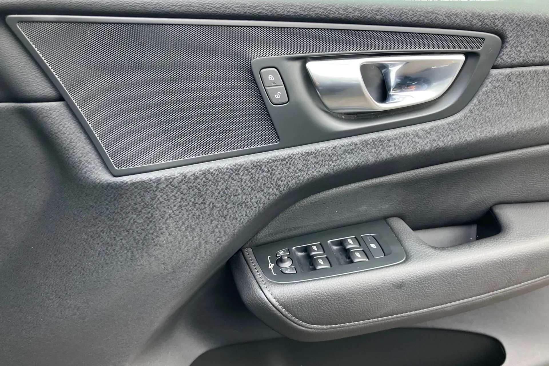2021 VOLVO XC60 2021 VOLVO XC60