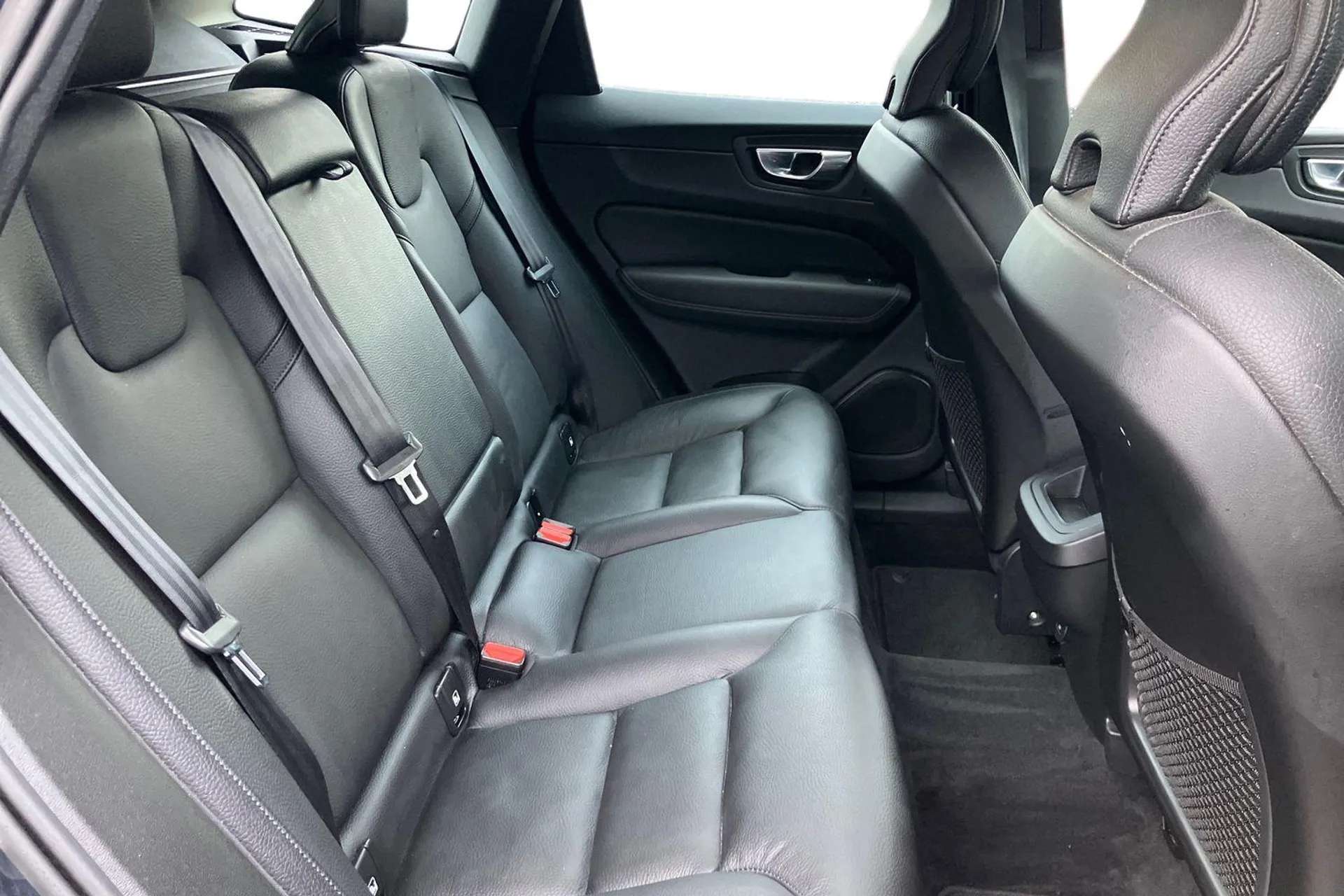 2021 VOLVO XC60 2021 VOLVO XC60