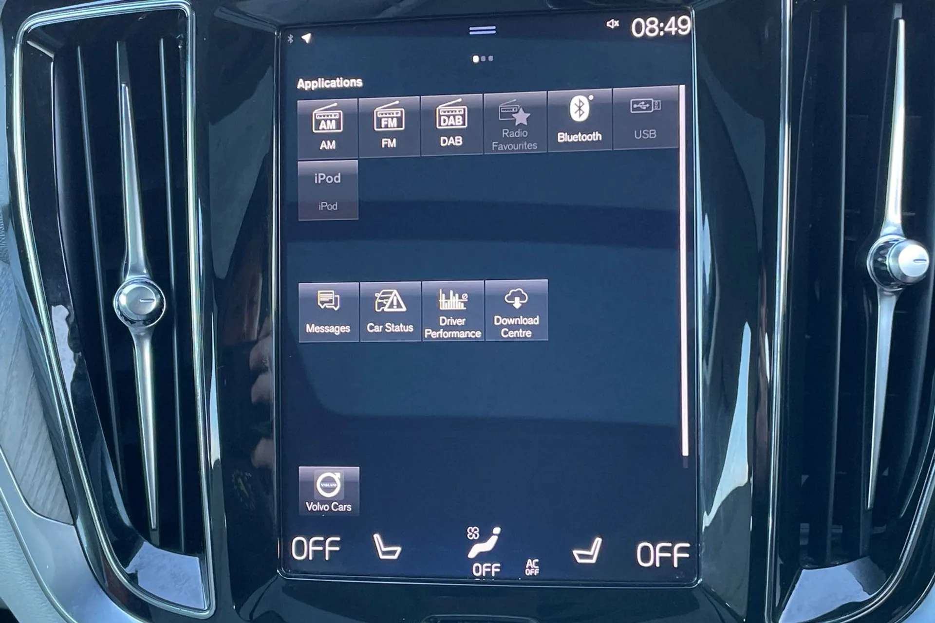 2019 VOLVO V60 2019 VOLVO V60