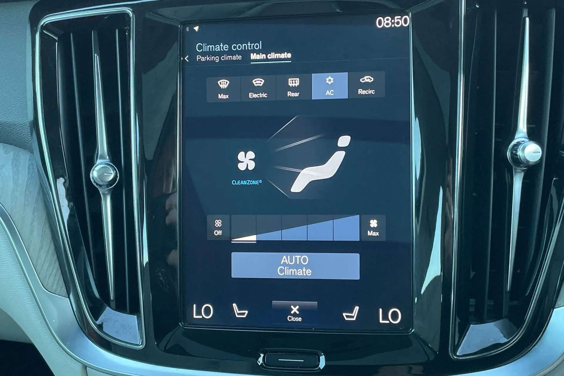 2019 VOLVO V60 2019 VOLVO V60
