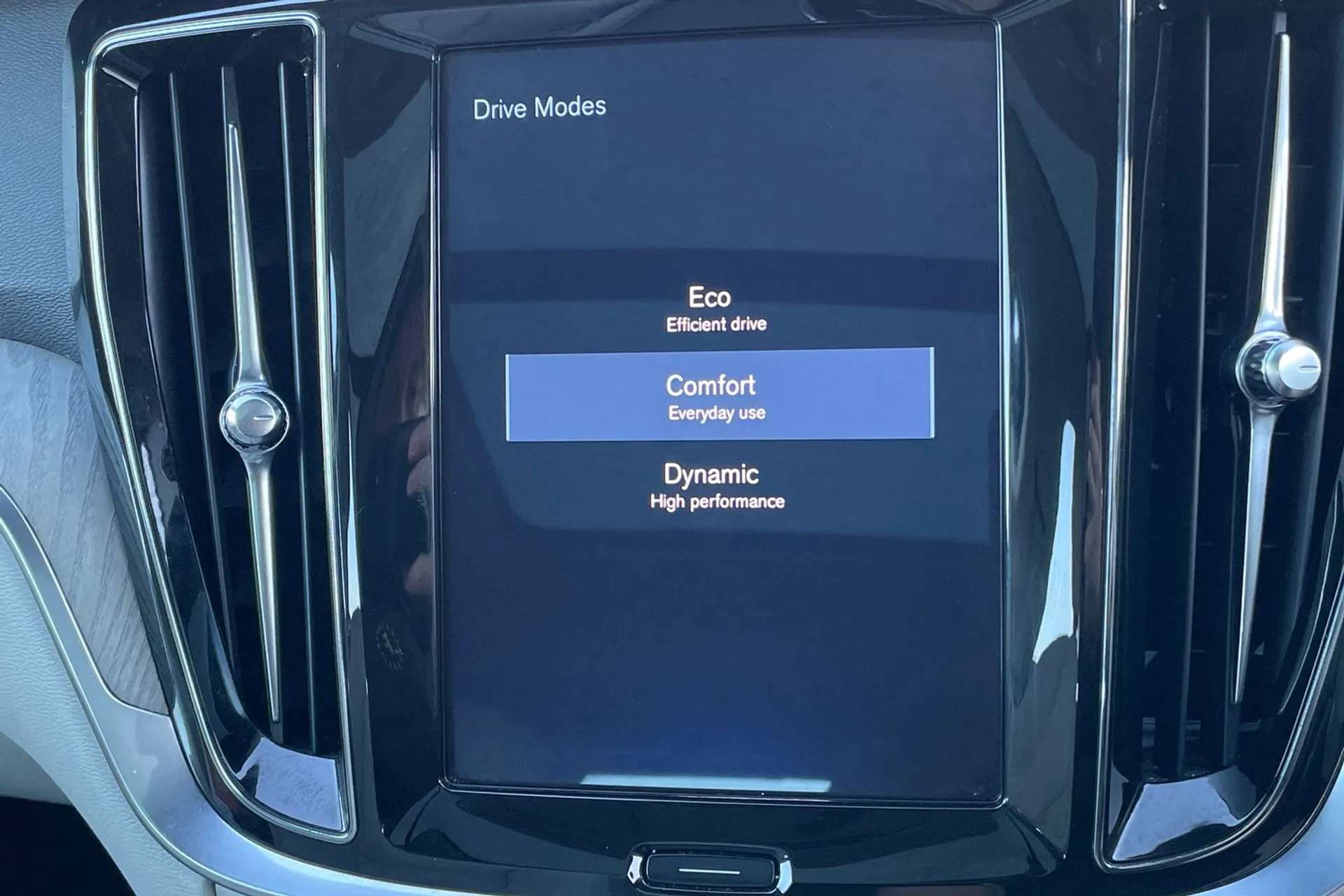 2019 VOLVO V60 2019 VOLVO V60