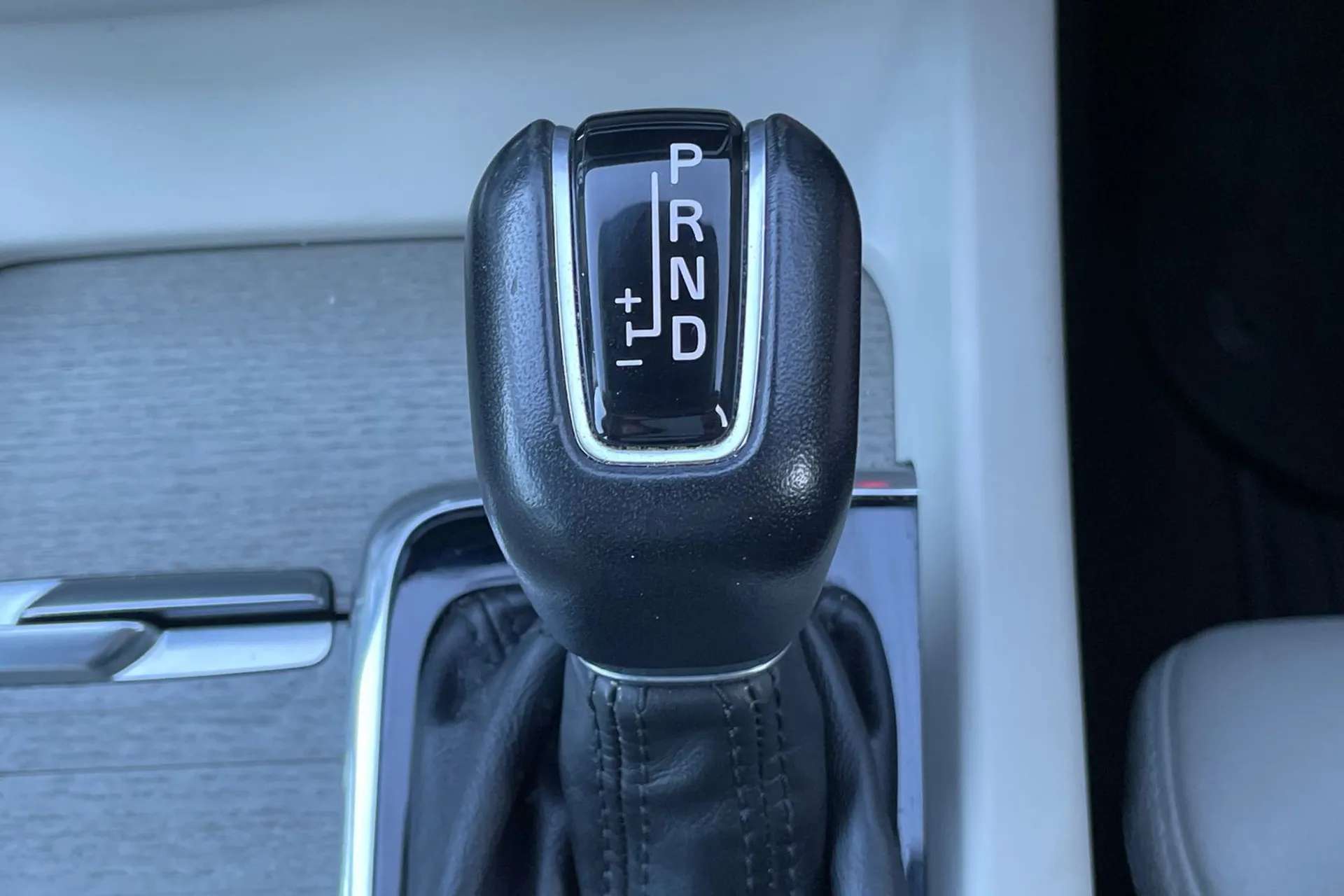 2019 VOLVO V60 2019 VOLVO V60
