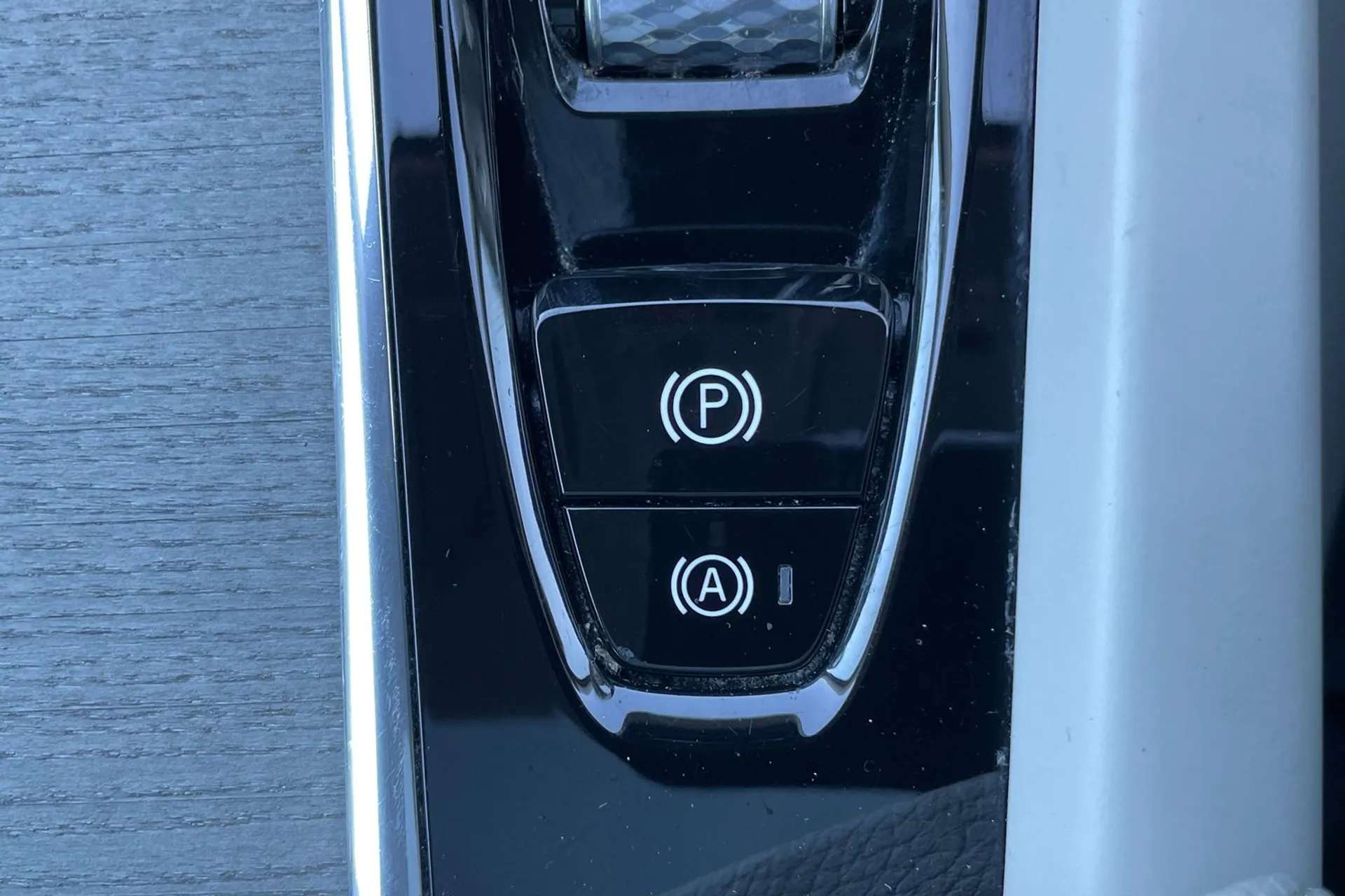 2019 VOLVO V60 2019 VOLVO V60