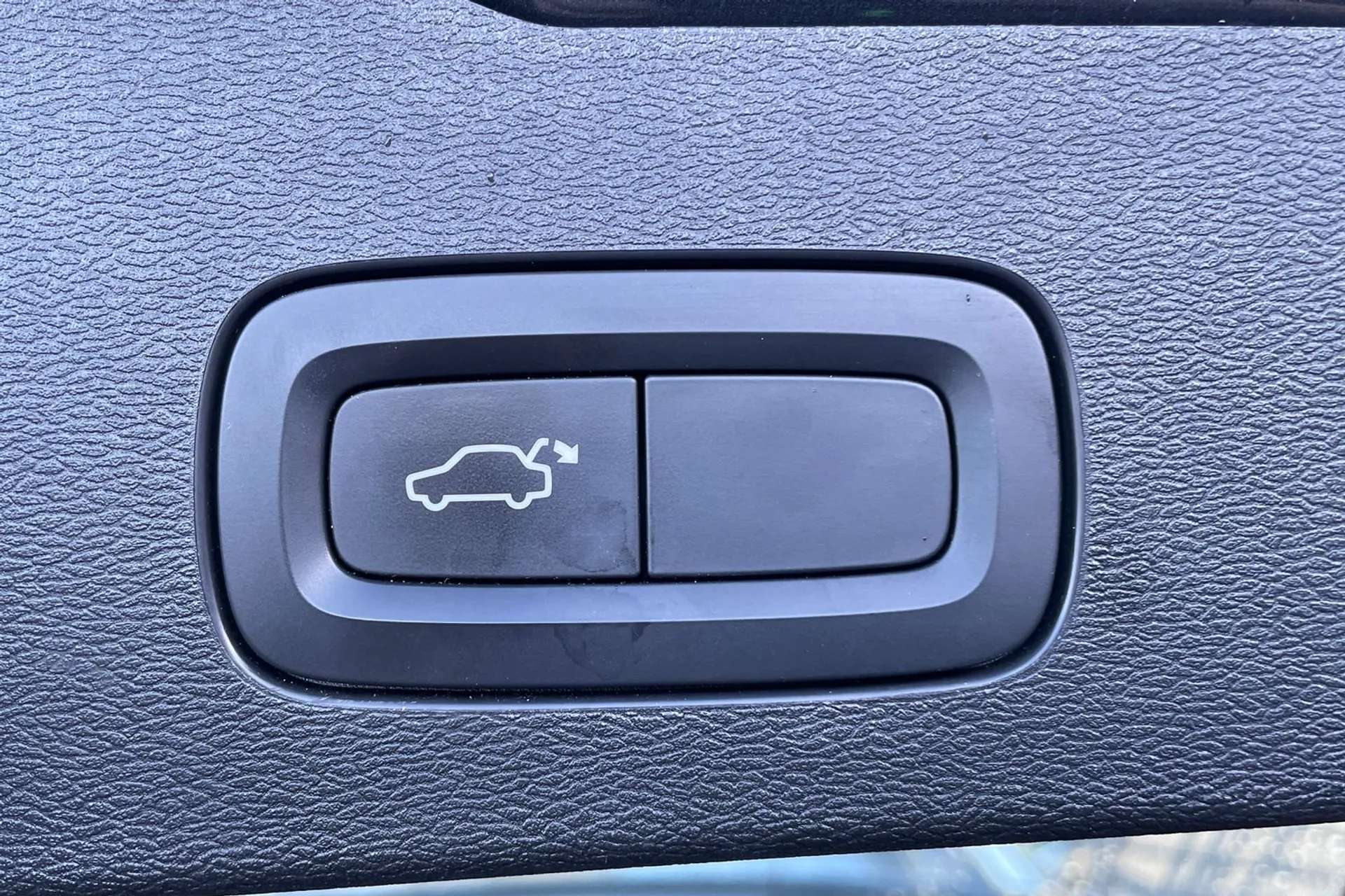 2019 VOLVO V60 2019 VOLVO V60