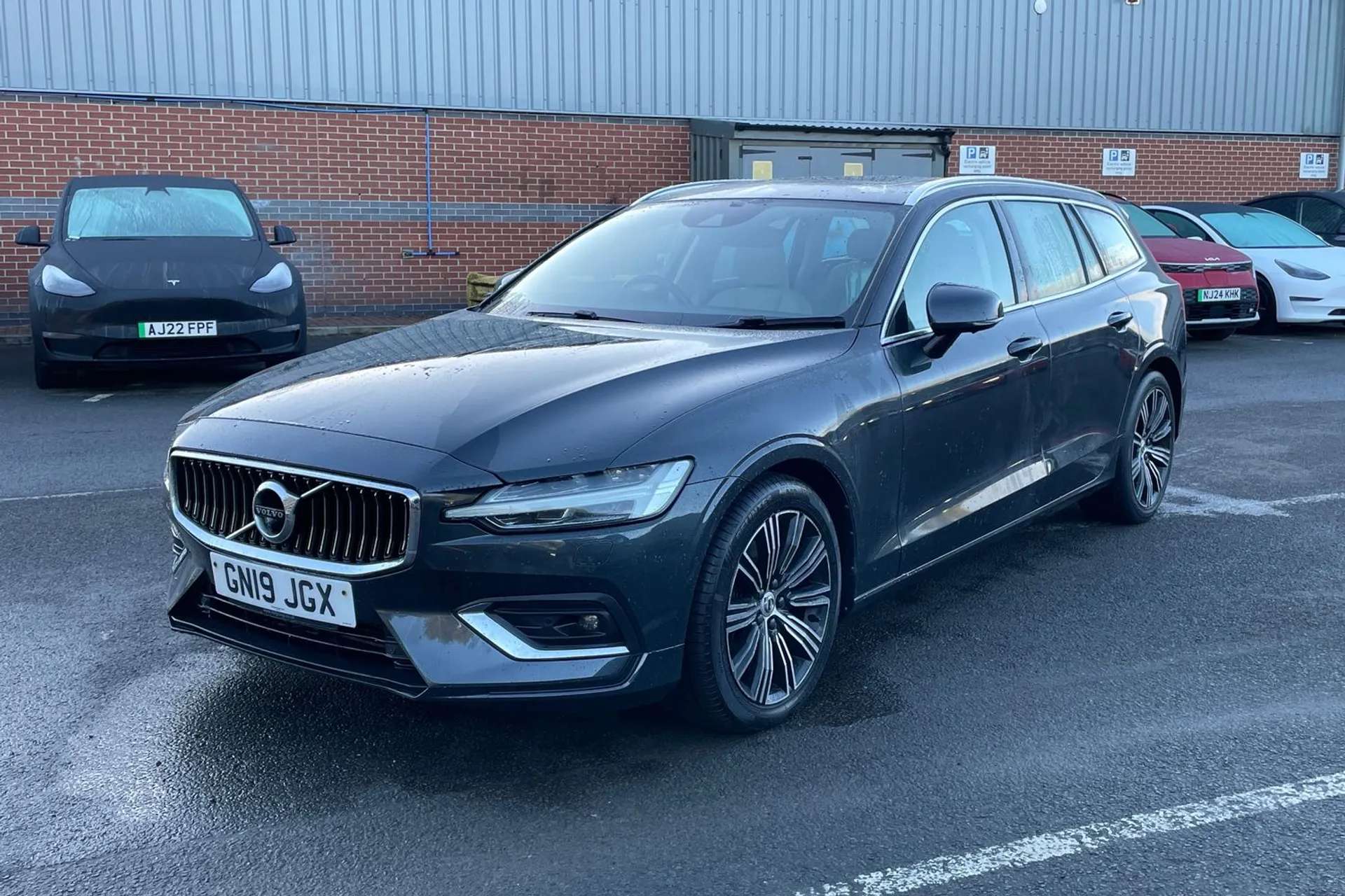 2019 VOLVO V60 2019 VOLVO V60