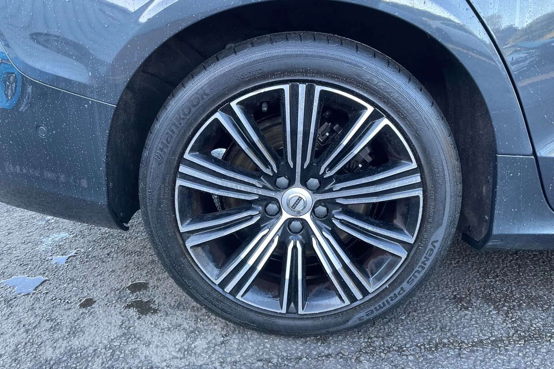 2019 VOLVO V60 2019 VOLVO V60