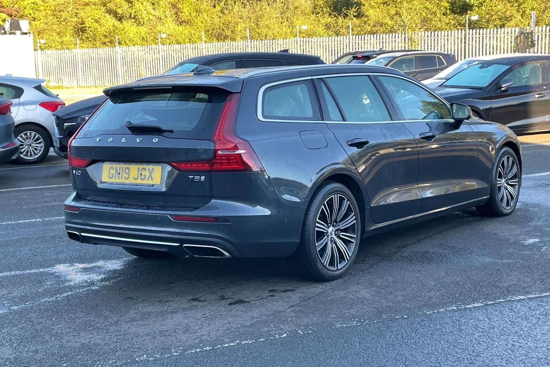 2019 VOLVO V60 2019 VOLVO V60