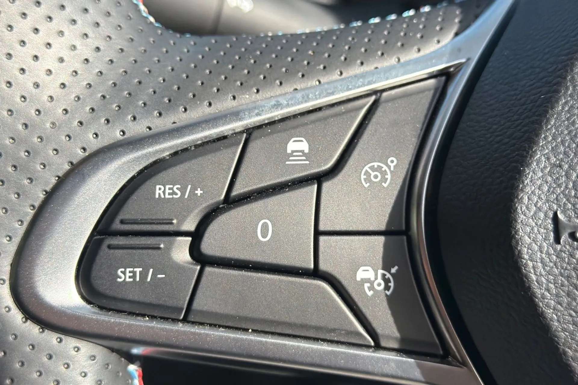 2024 RENAULT CLIO 2024 RENAULT CLIO