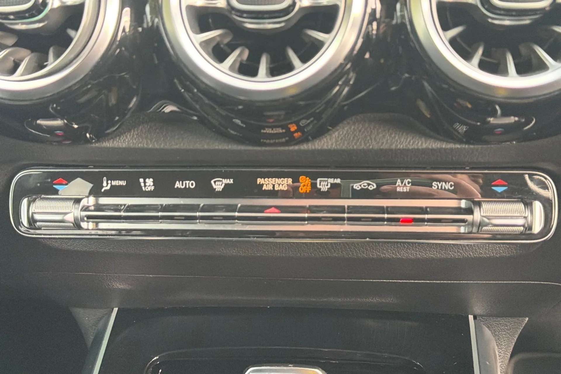 2023 MERCEDES-BENZ GLB 2023 MERCEDES-BENZ GLB