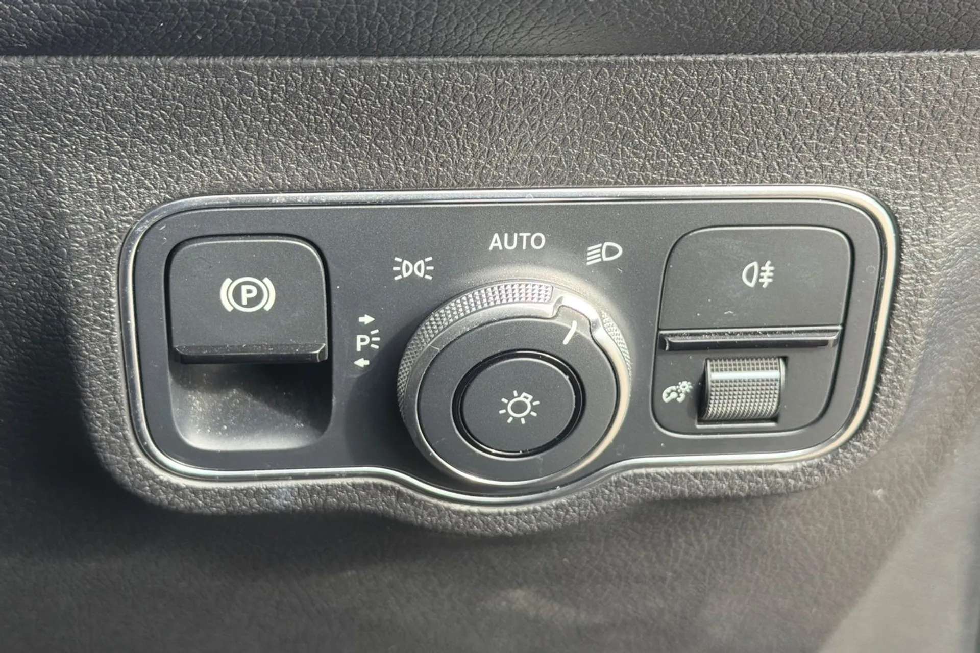 2023 MERCEDES-BENZ GLB 2023 MERCEDES-BENZ GLB