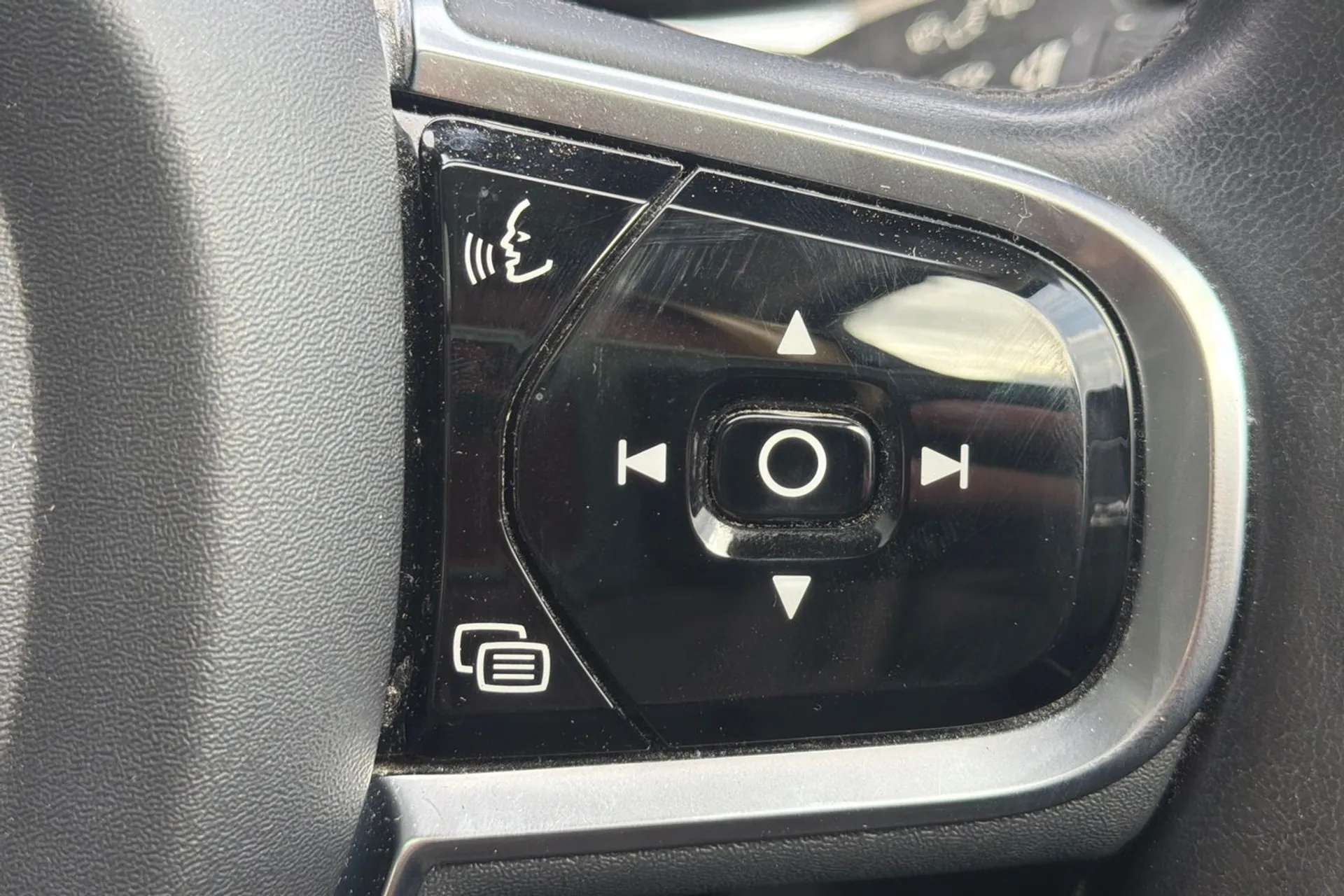 2021 VOLVO XC60 2021 VOLVO XC60