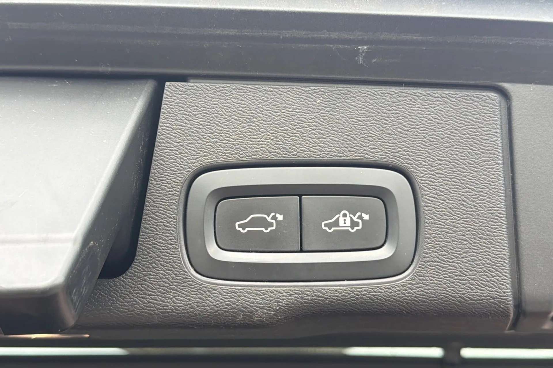 2021 VOLVO XC60 2021 VOLVO XC60
