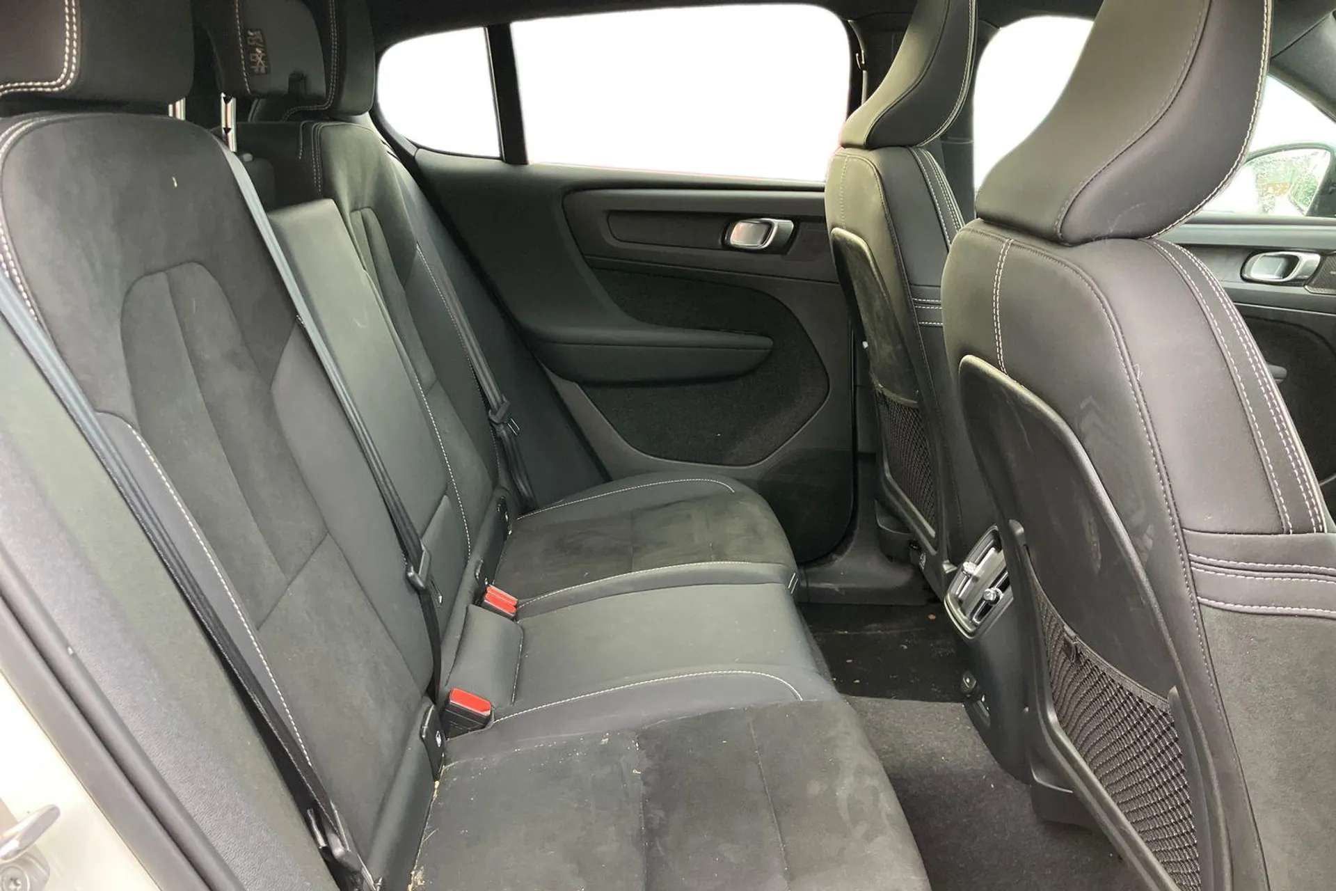2022 VOLVO C40 2022 VOLVO C40