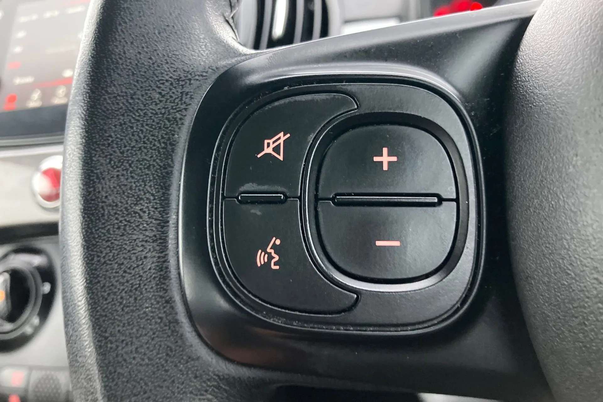 2020 FIAT 500 2020 FIAT 500