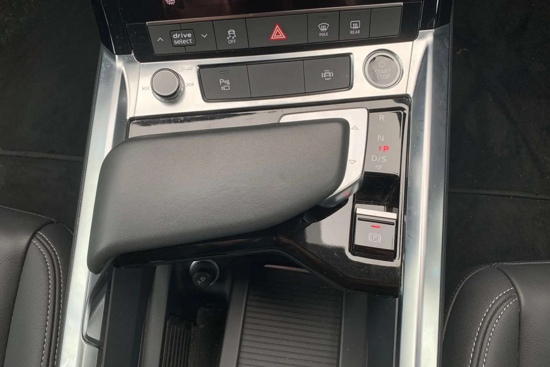 2024 AUDI Q8 2024 AUDI Q8