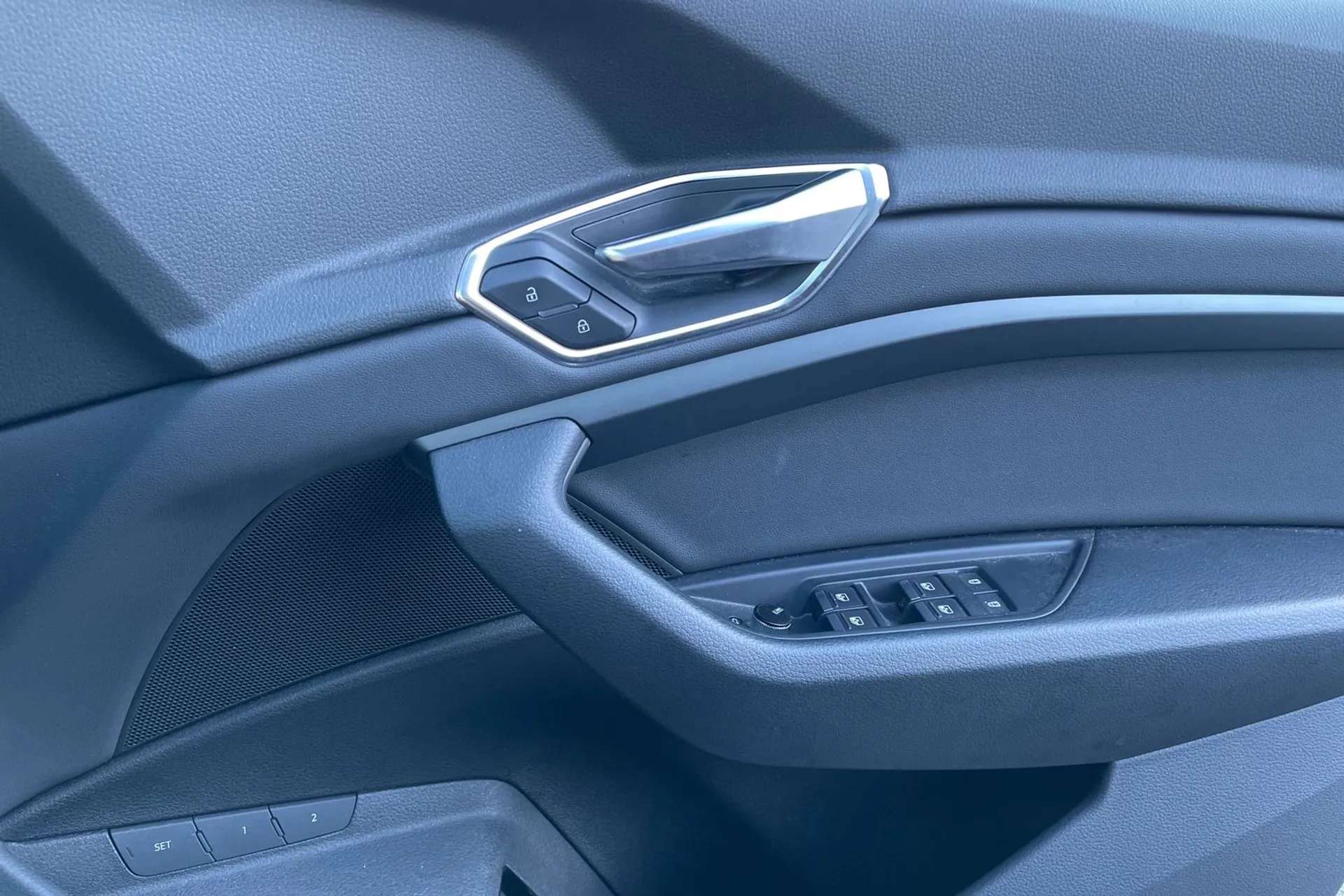 2021 AUDI E-TRON 2021 AUDI E-TRON